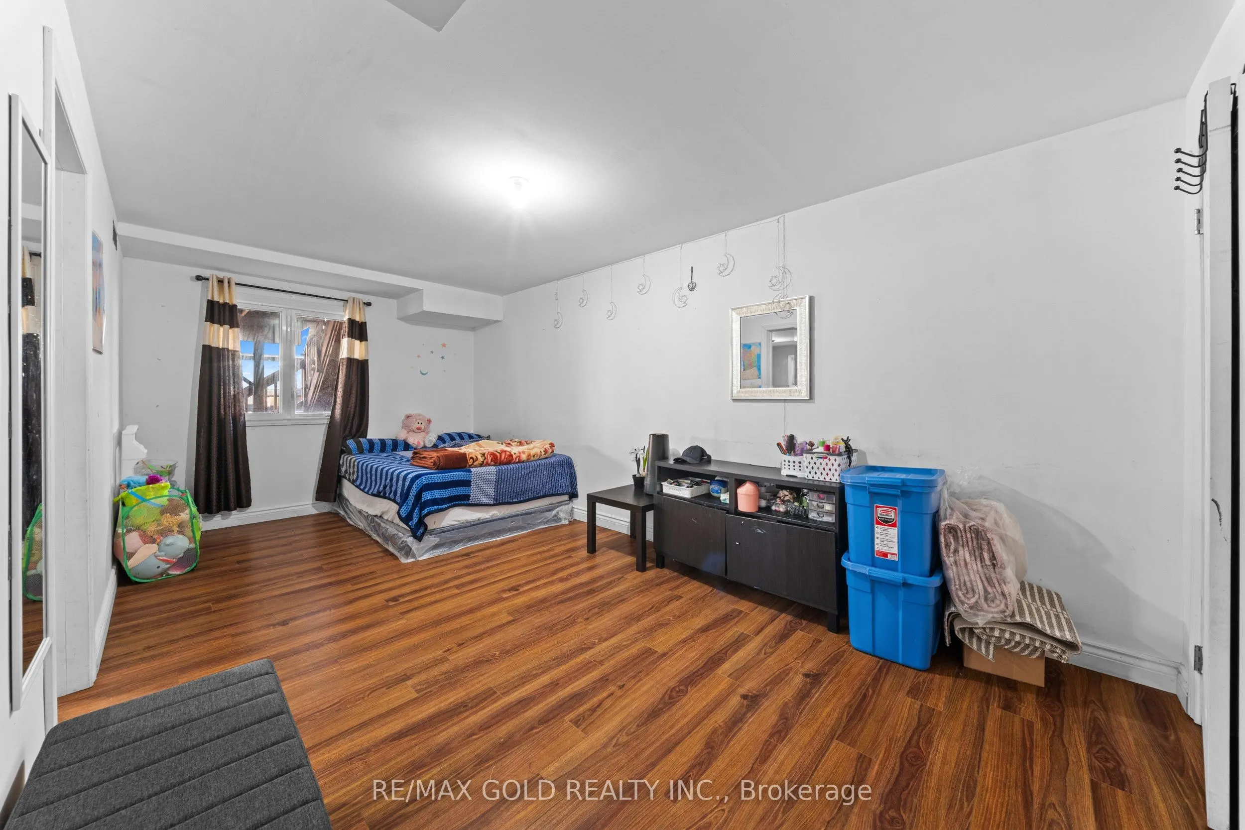 11 Clearfield Drive
