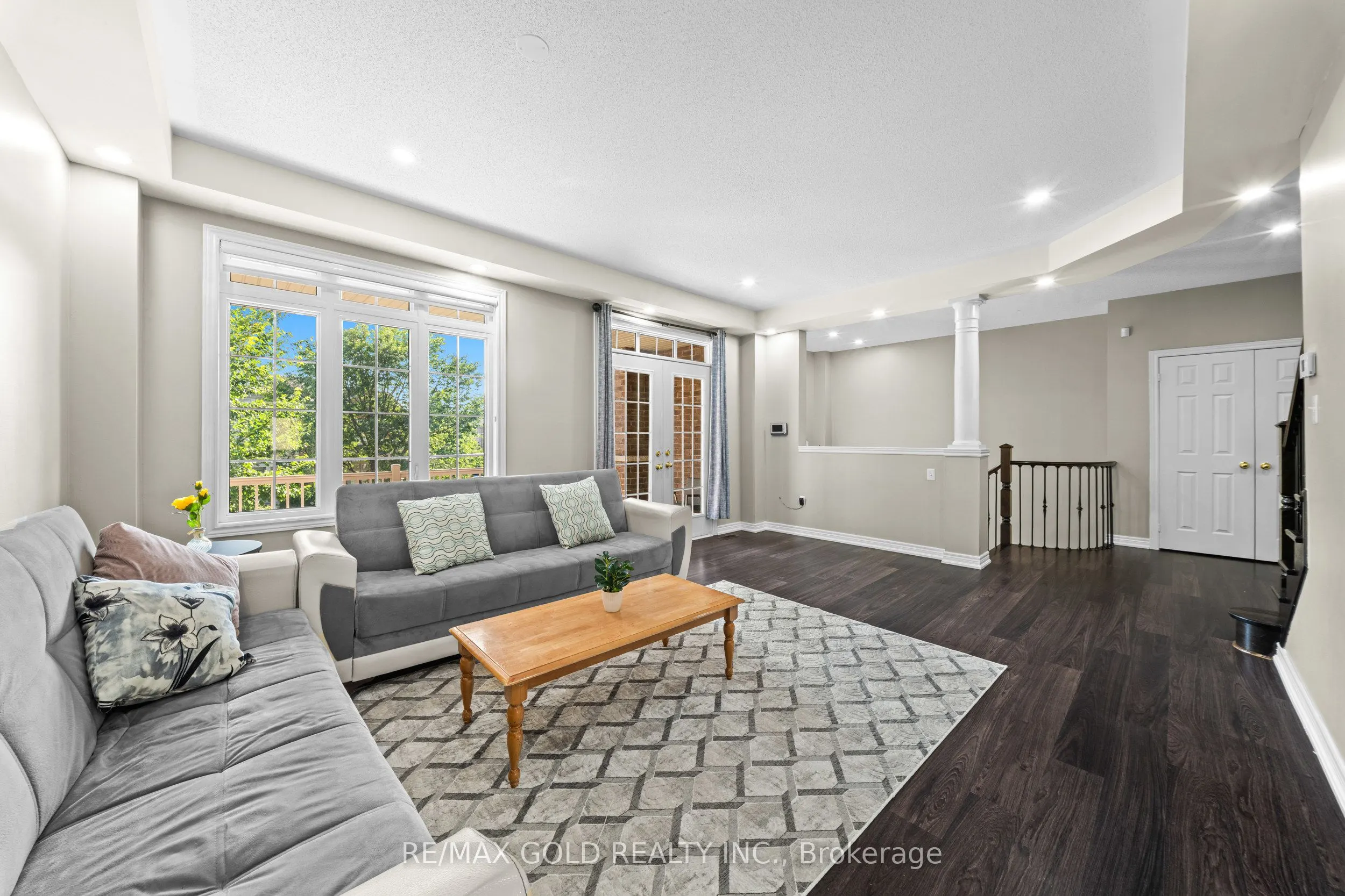 11 Clearfield Drive
