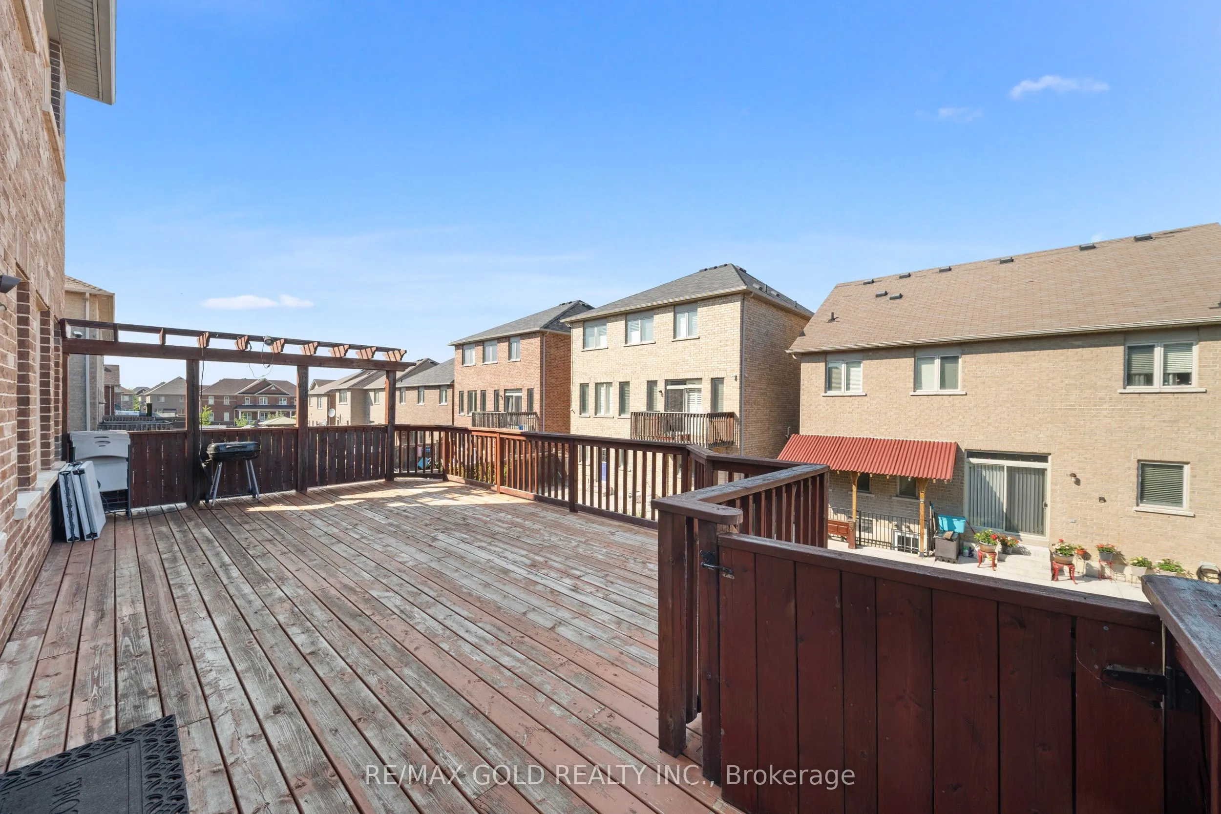 11 Clearfield Drive