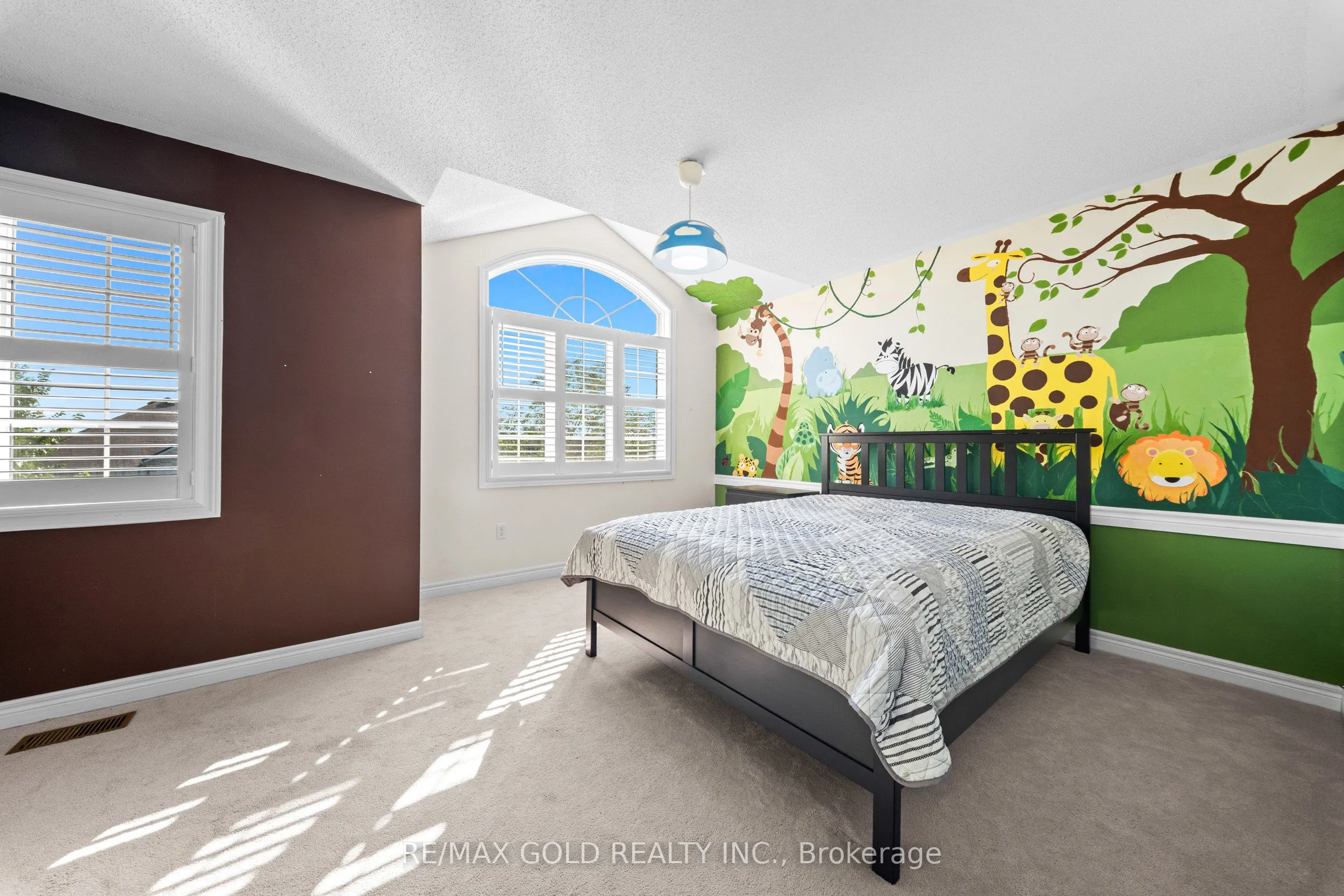 11 Clearfield Drive