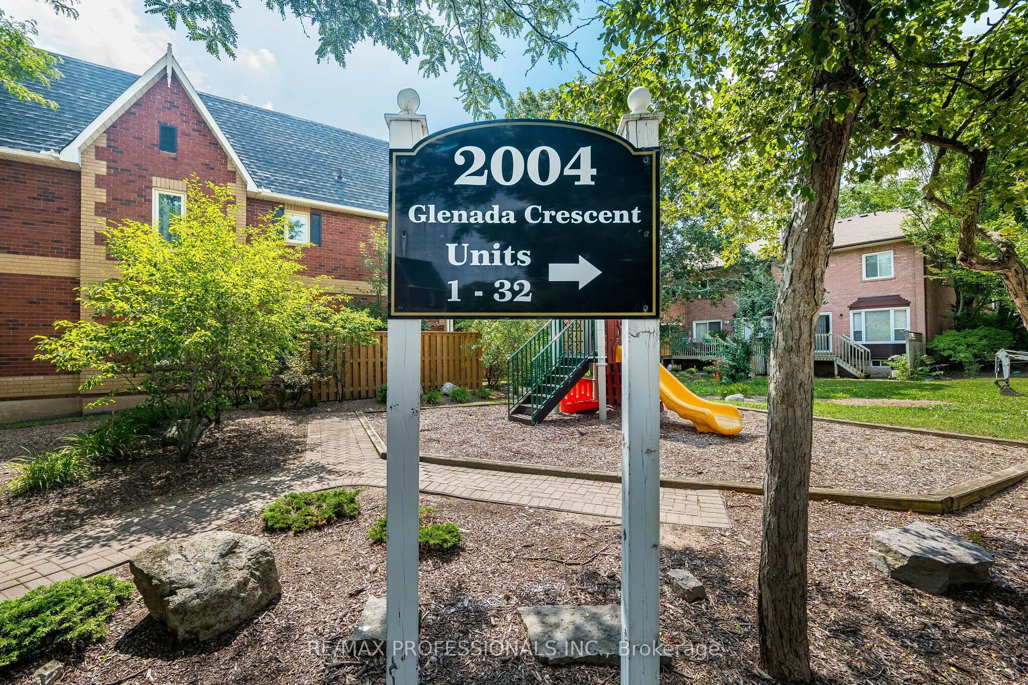 2004 Glenada Crescent #23