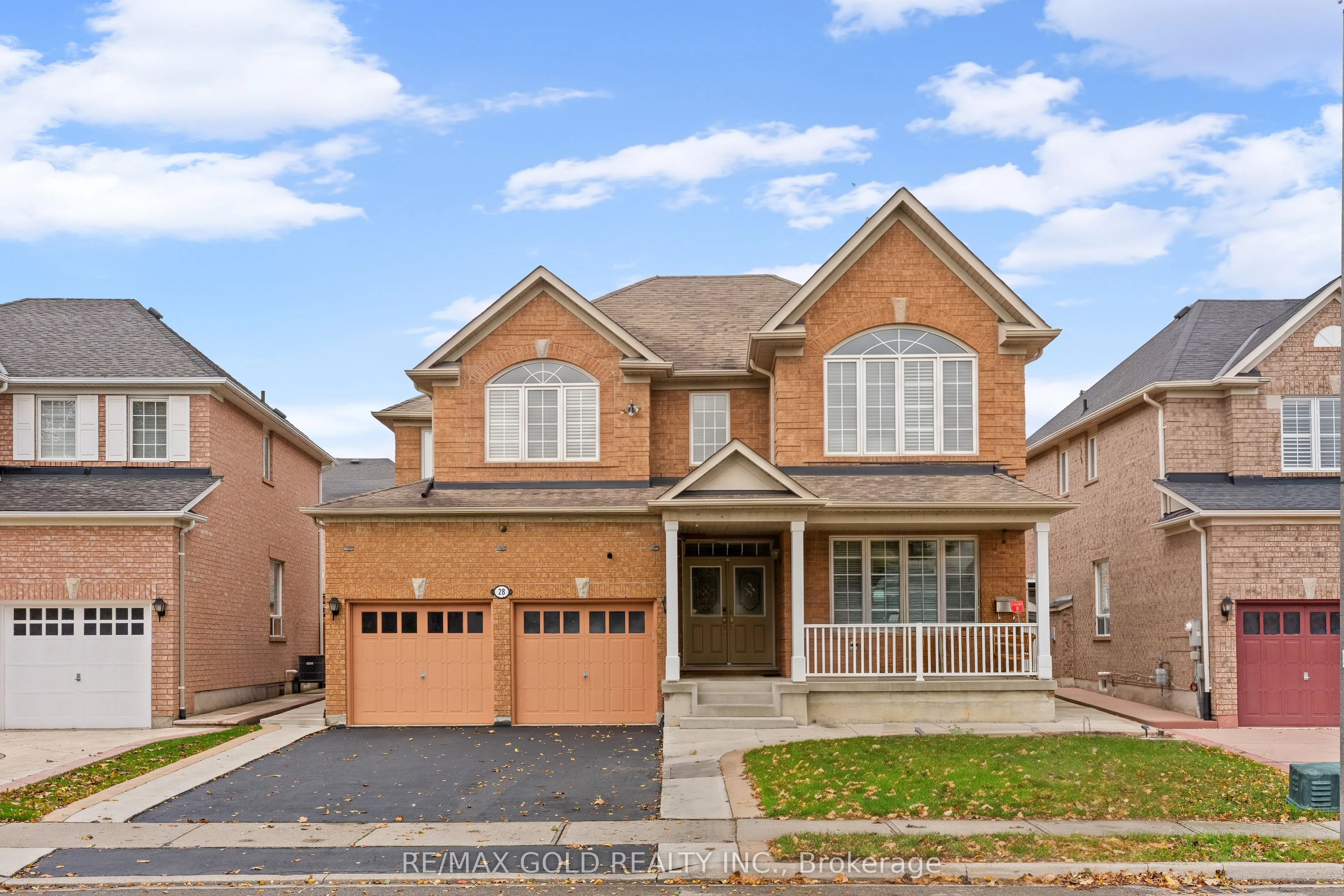 28 Latania Boulevard