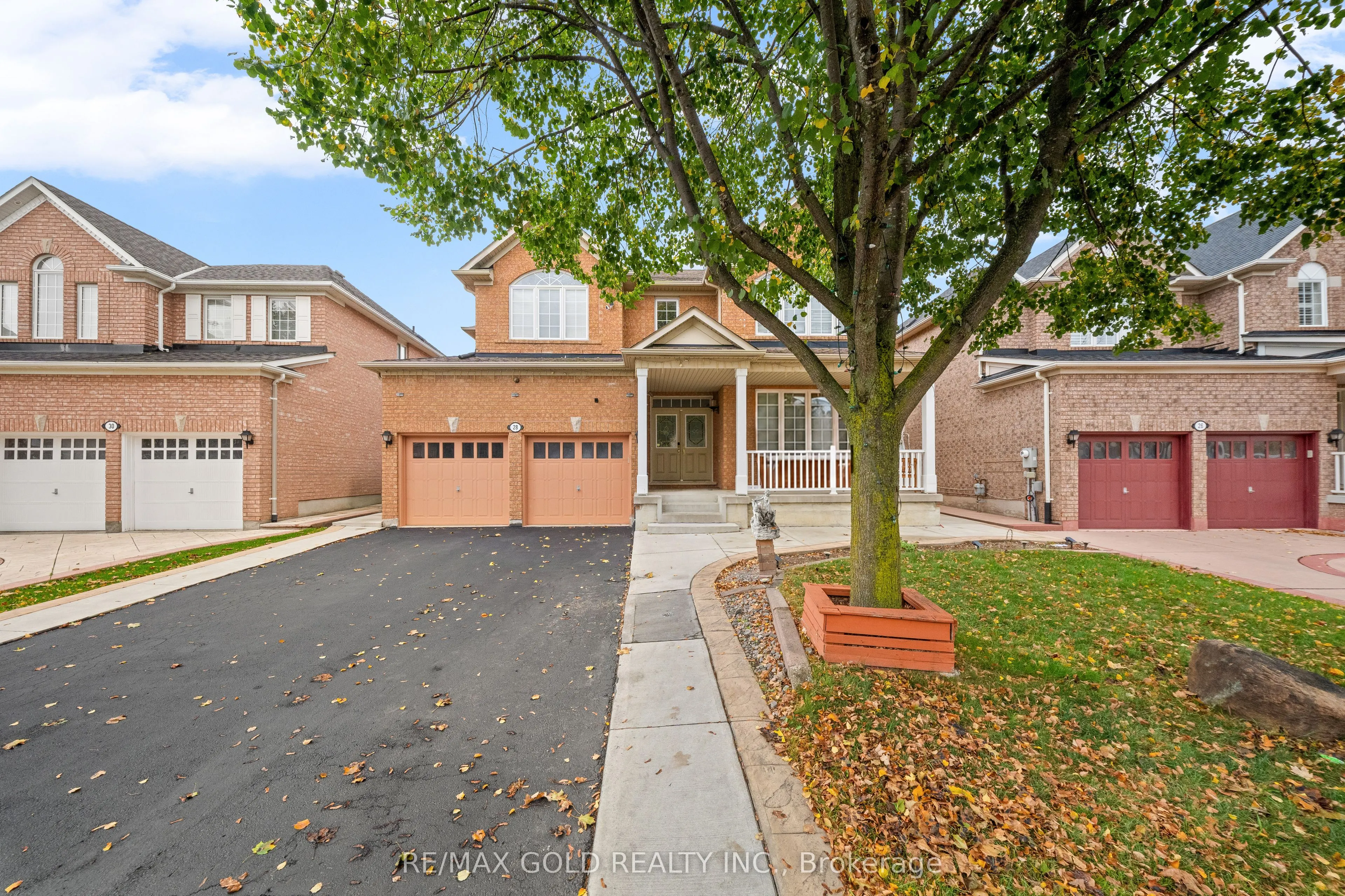 28 Latania Boulevard