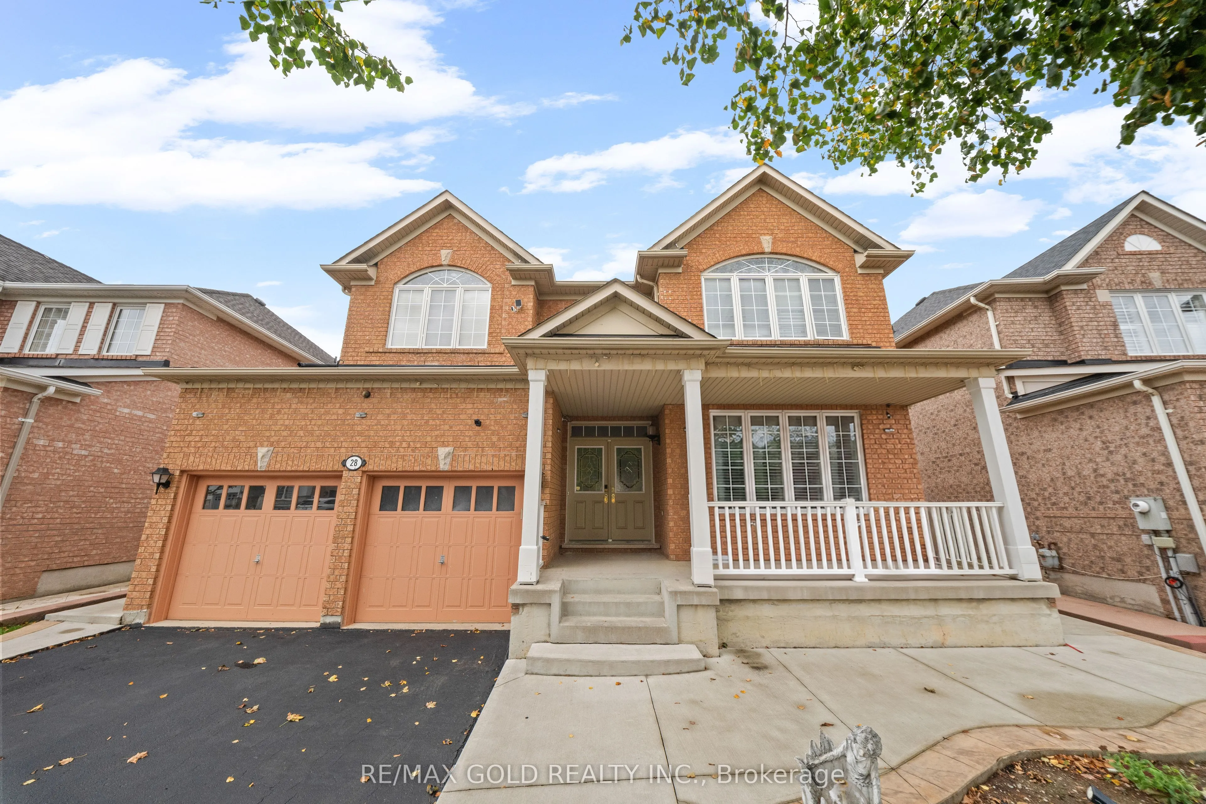 28 Latania Boulevard