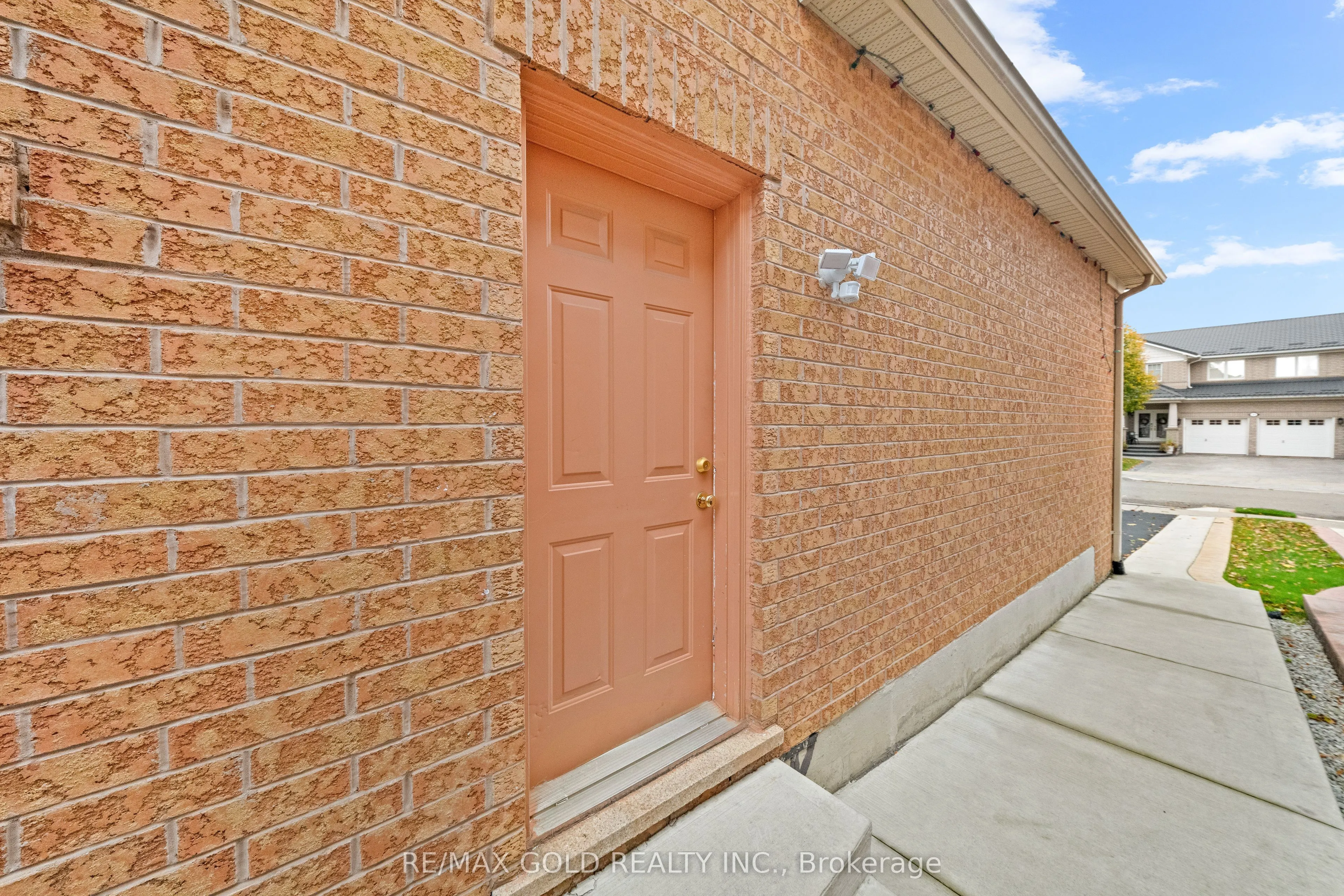 28 Latania Boulevard