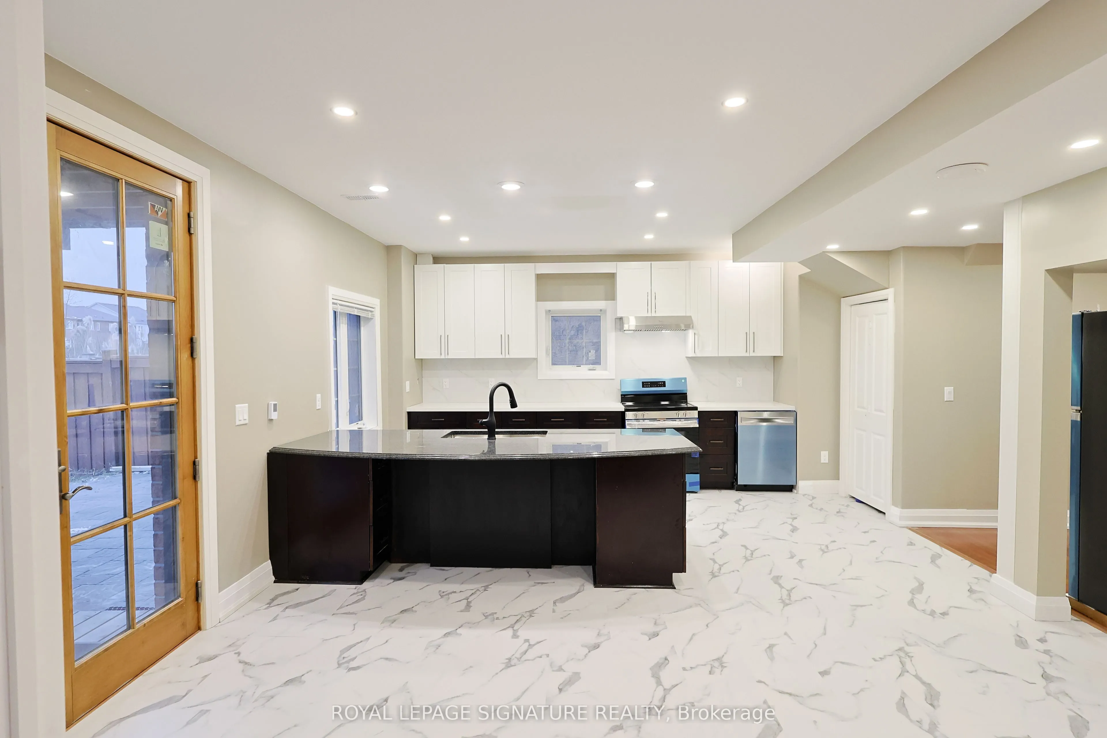 380 Mcgibbon Drive #Lower