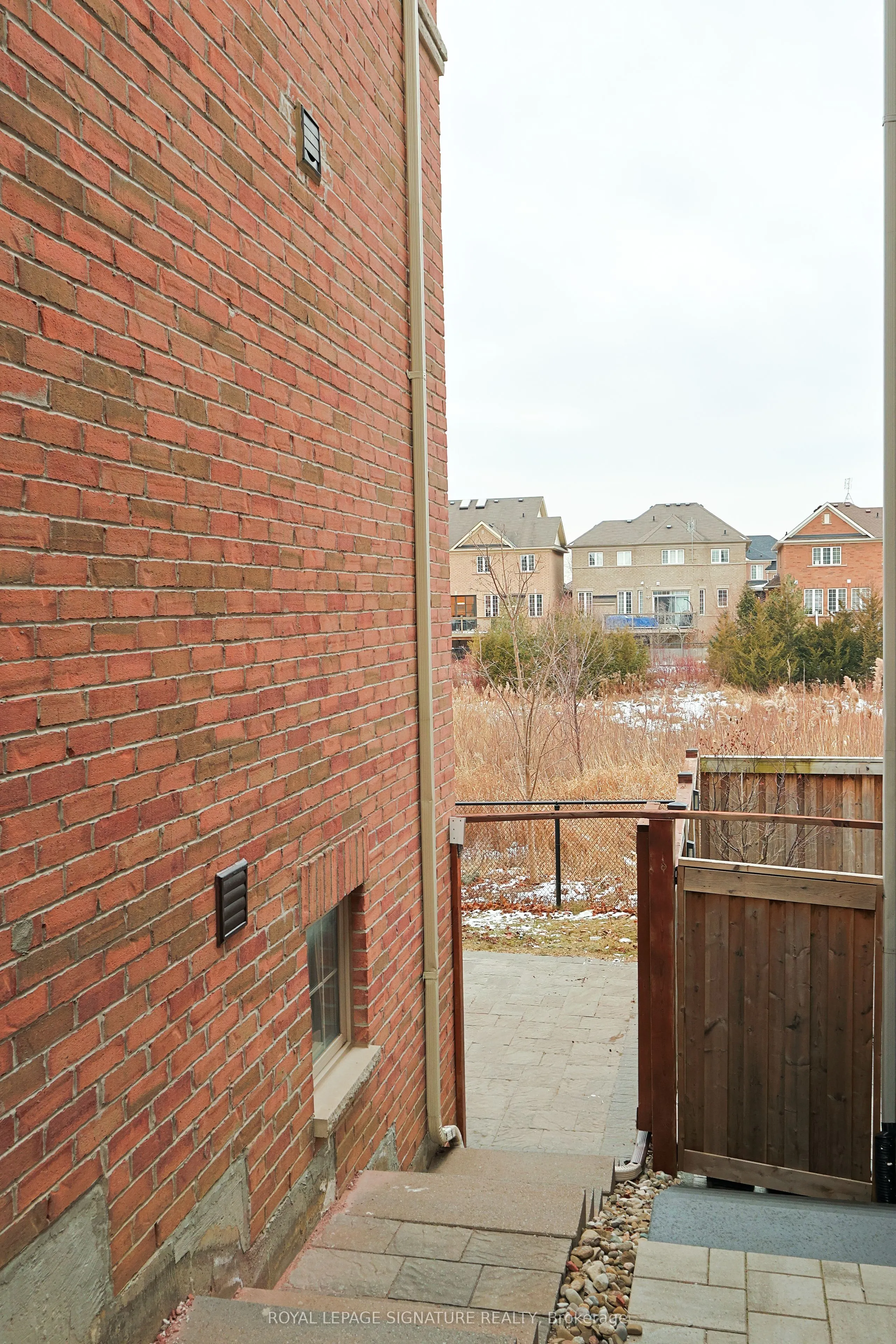 380 Mcgibbon Drive #Lower