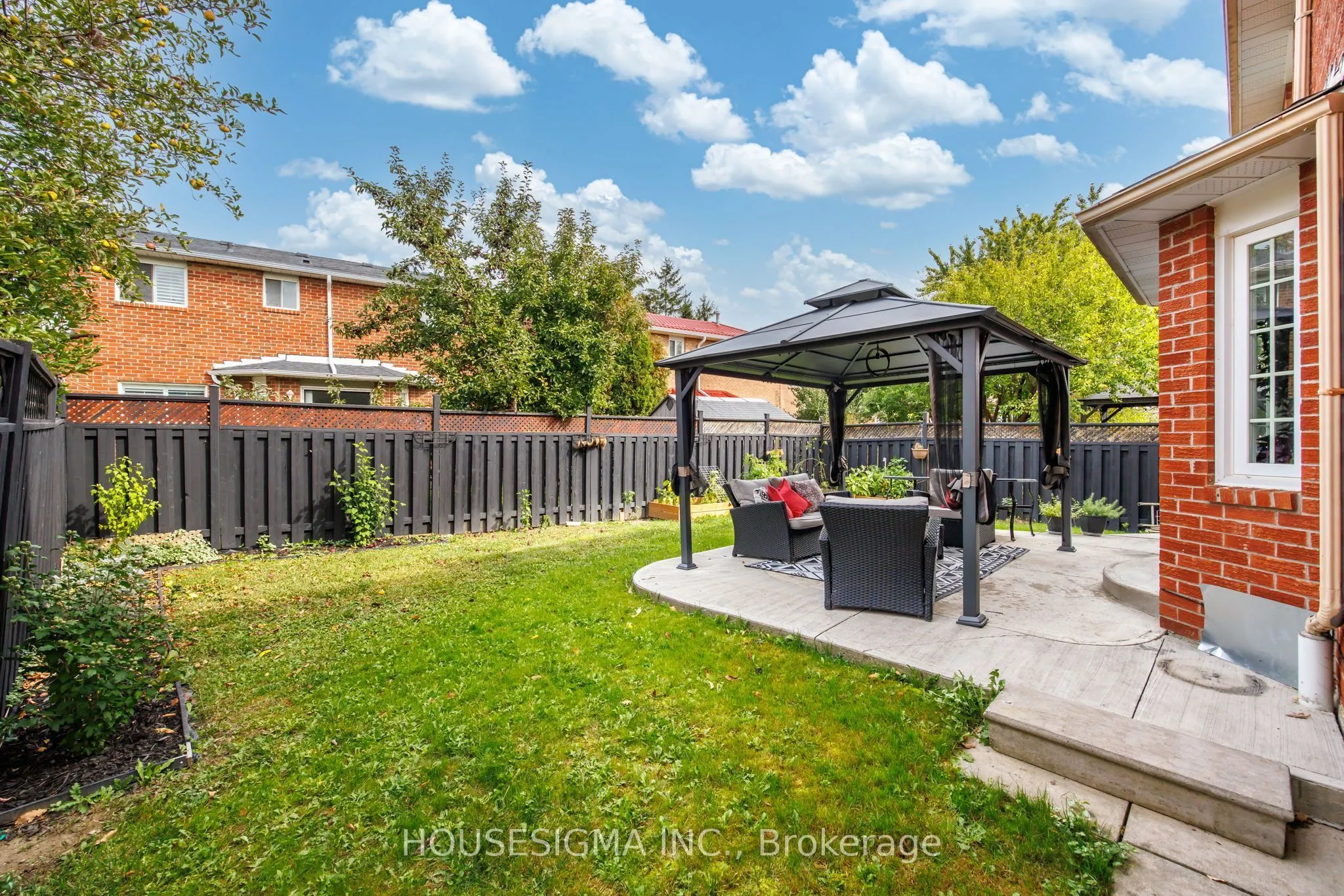 32 Ballycastle Crescent