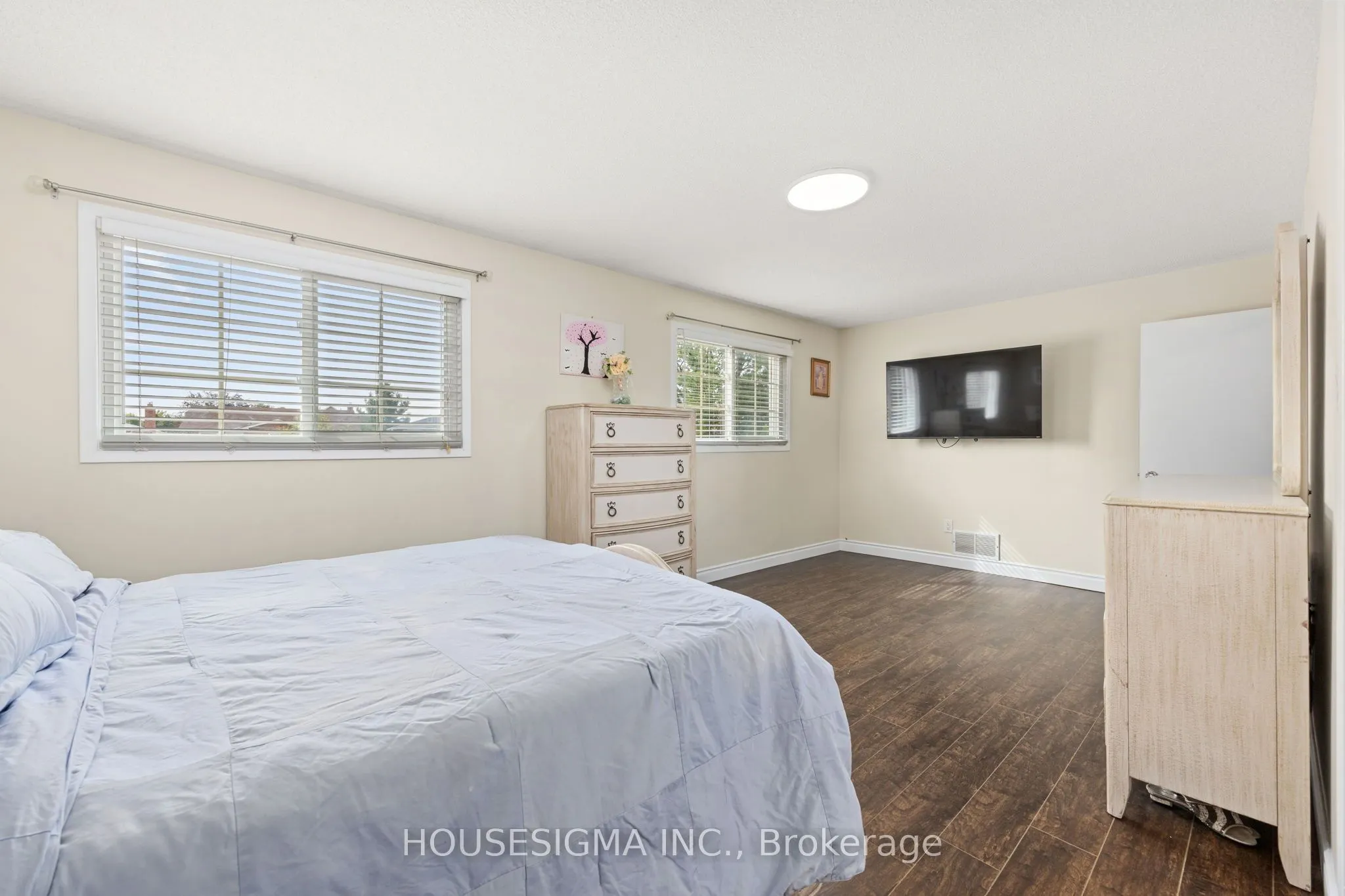 32 Ballycastle Crescent