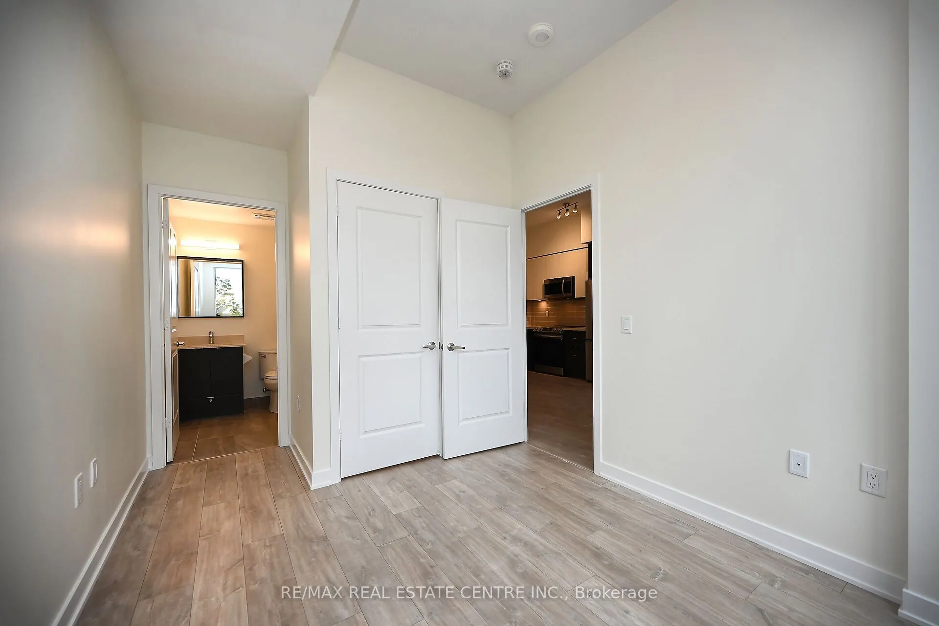 4655 Metcalfe Avenue #206