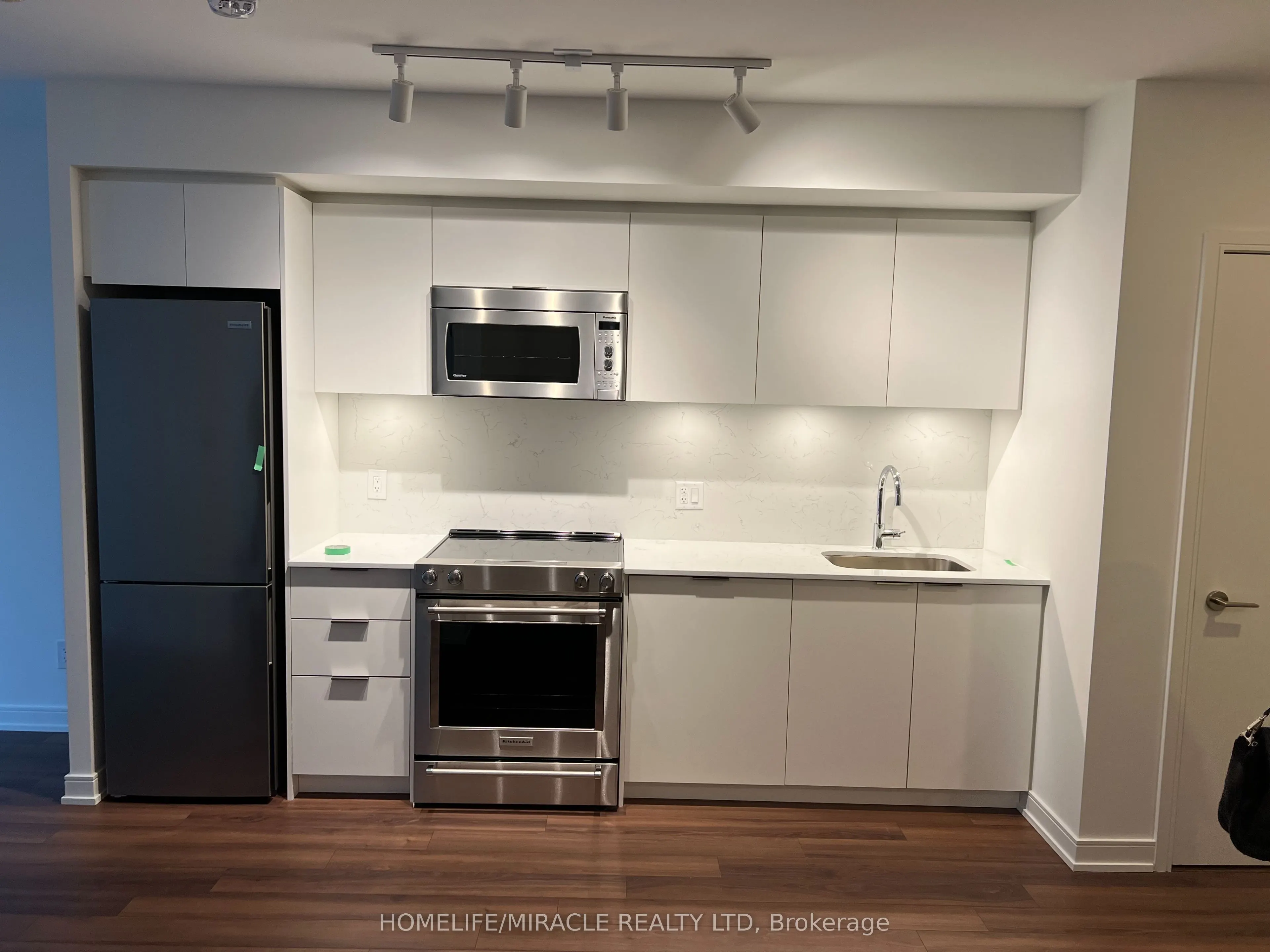 30 Samuel Wood Way N #5