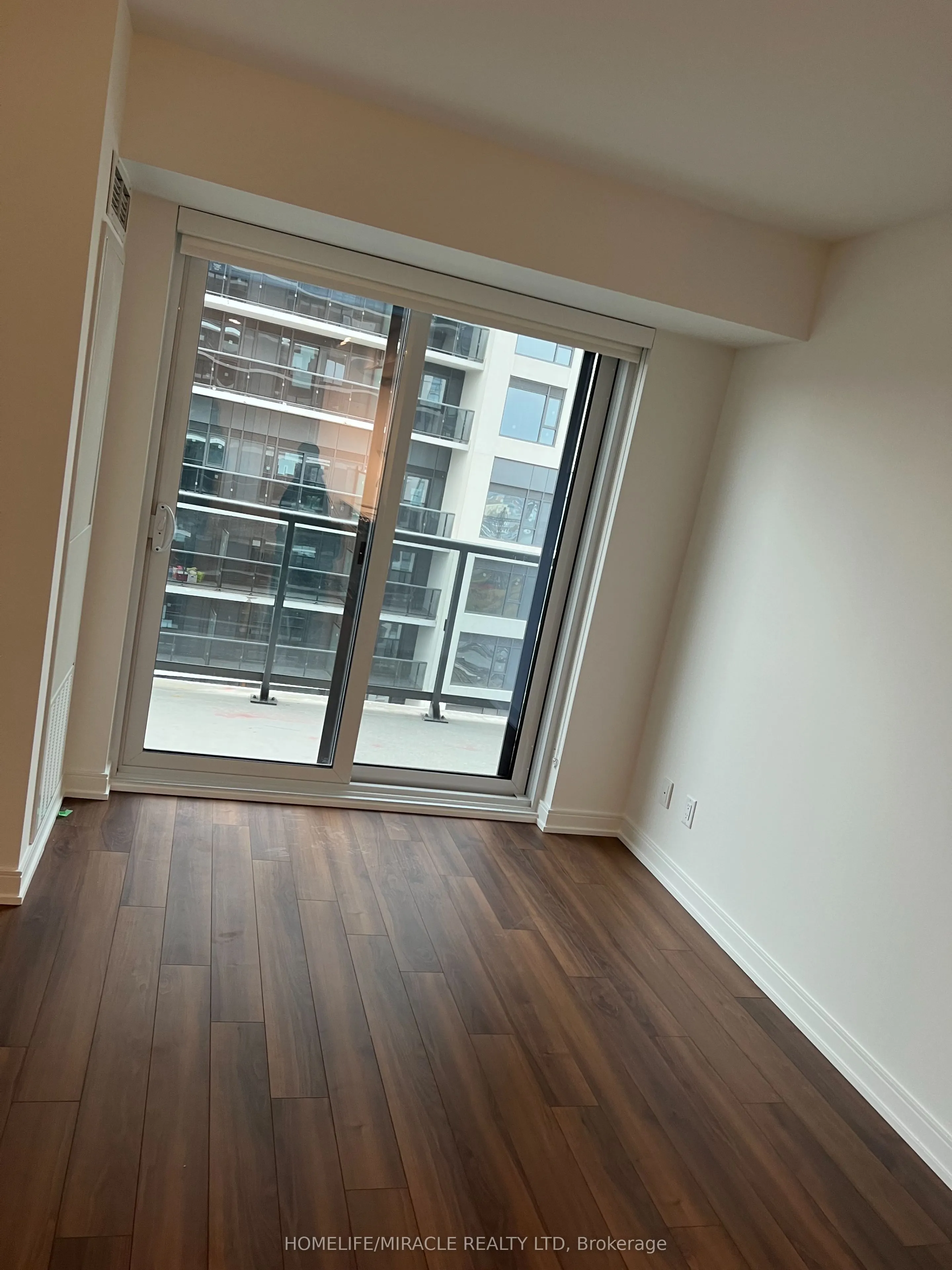 30 Samuel Wood Way N #5
