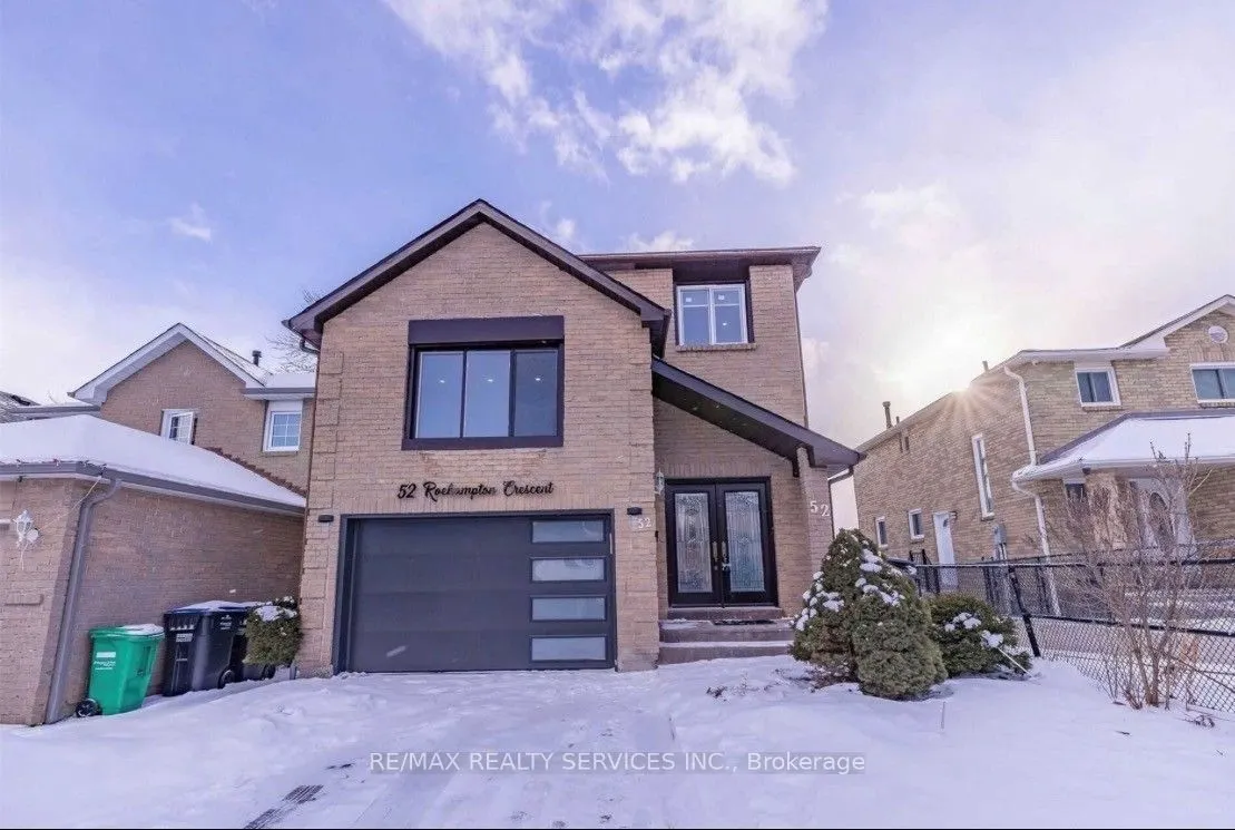 52 Roehampton Crescent