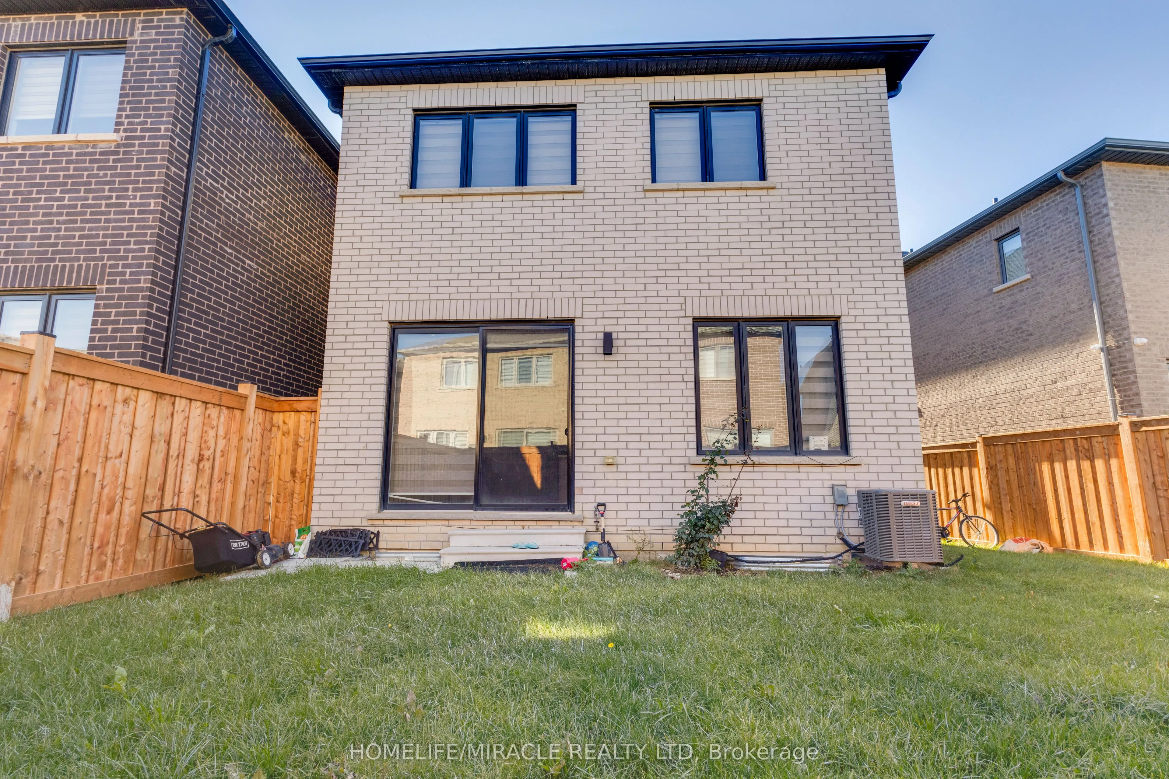 45 Calabria Drive