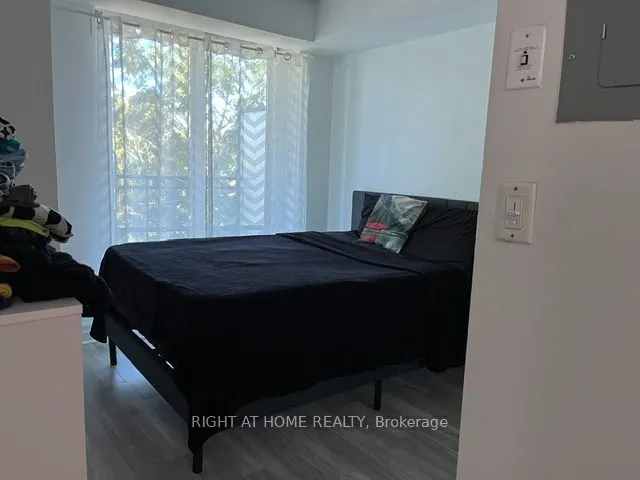 2119 Lakeshore Boulevard W #304