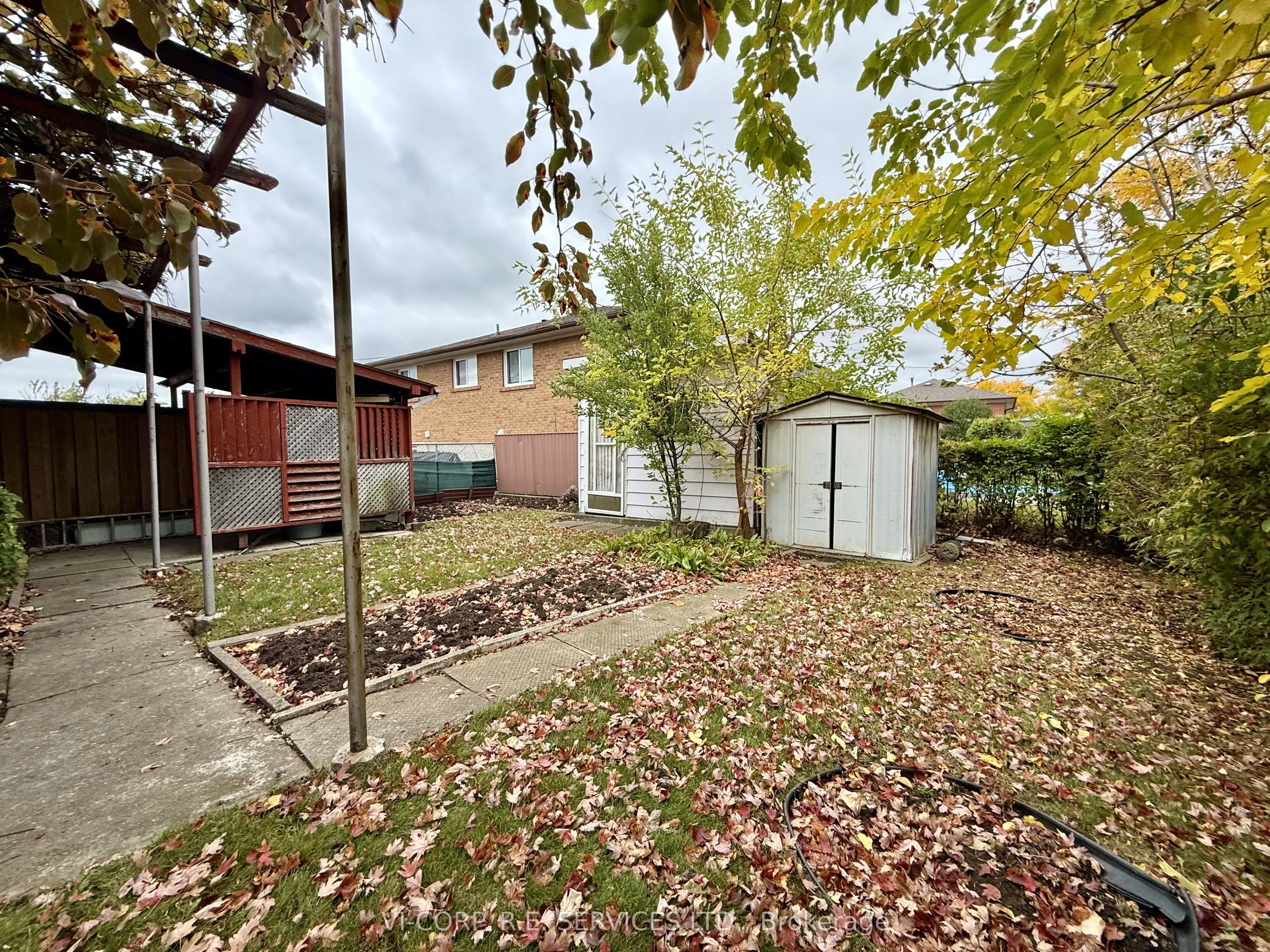 25 Bamford Crescent