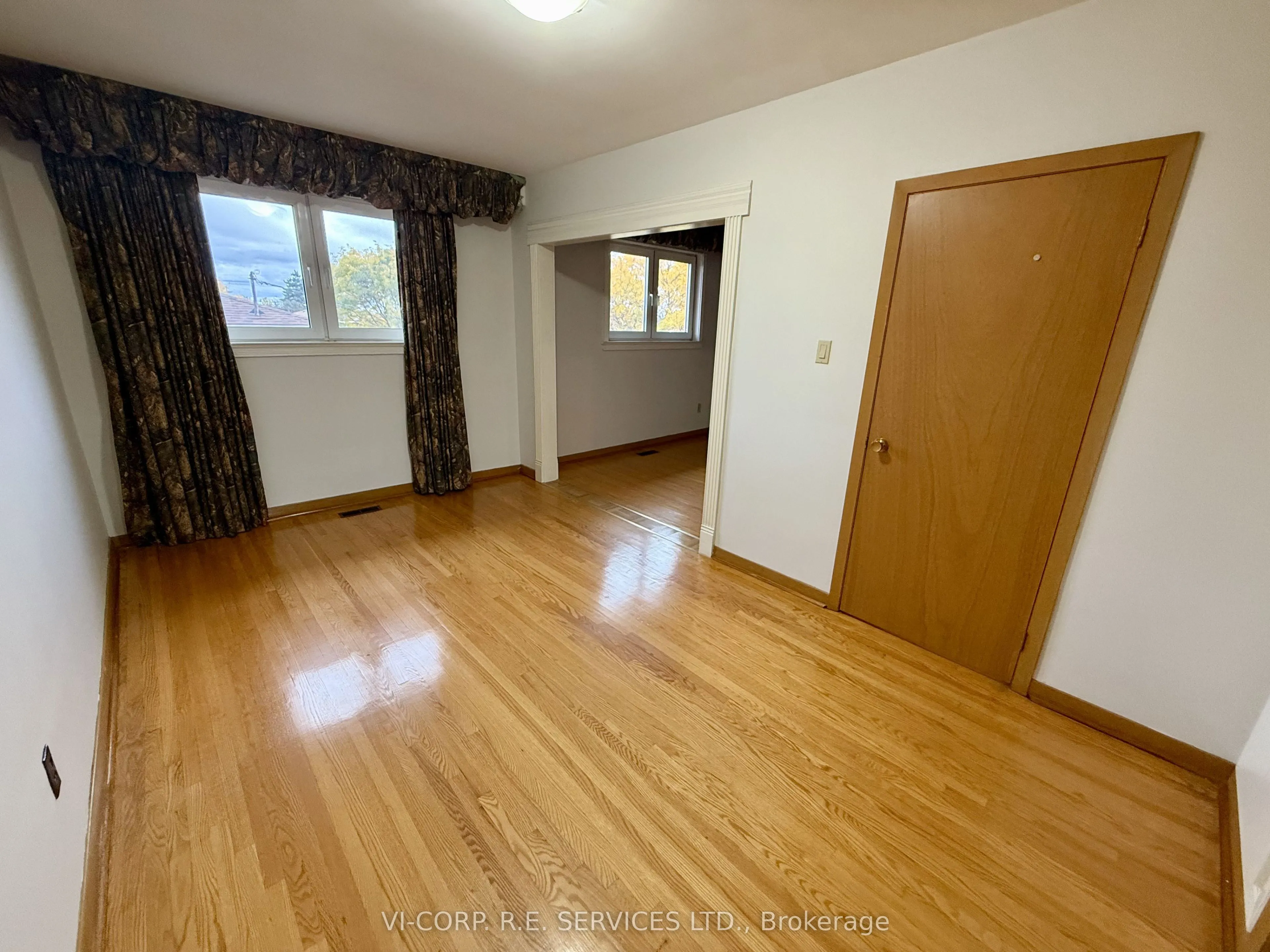 25 Bamford Crescent