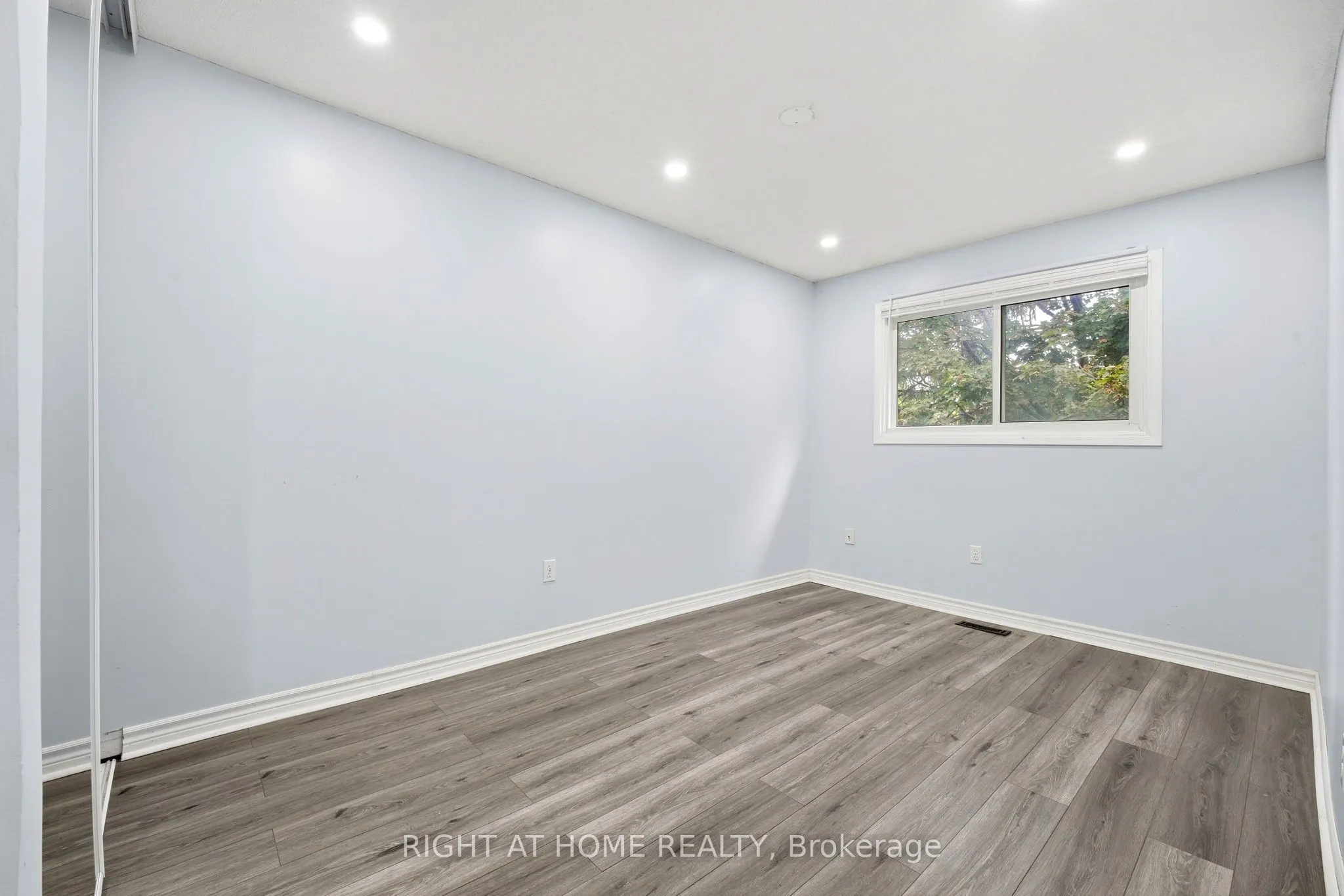 35 Chipstead Avenue #21