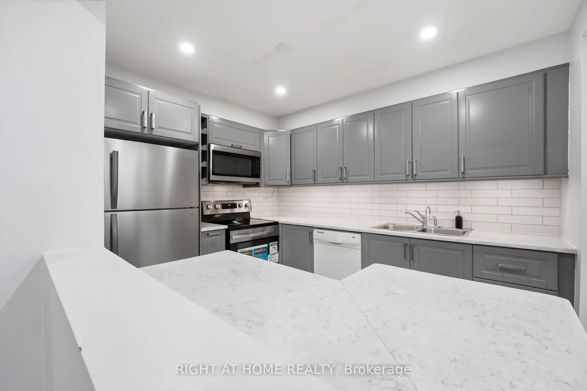 35 Chipstead Avenue #21