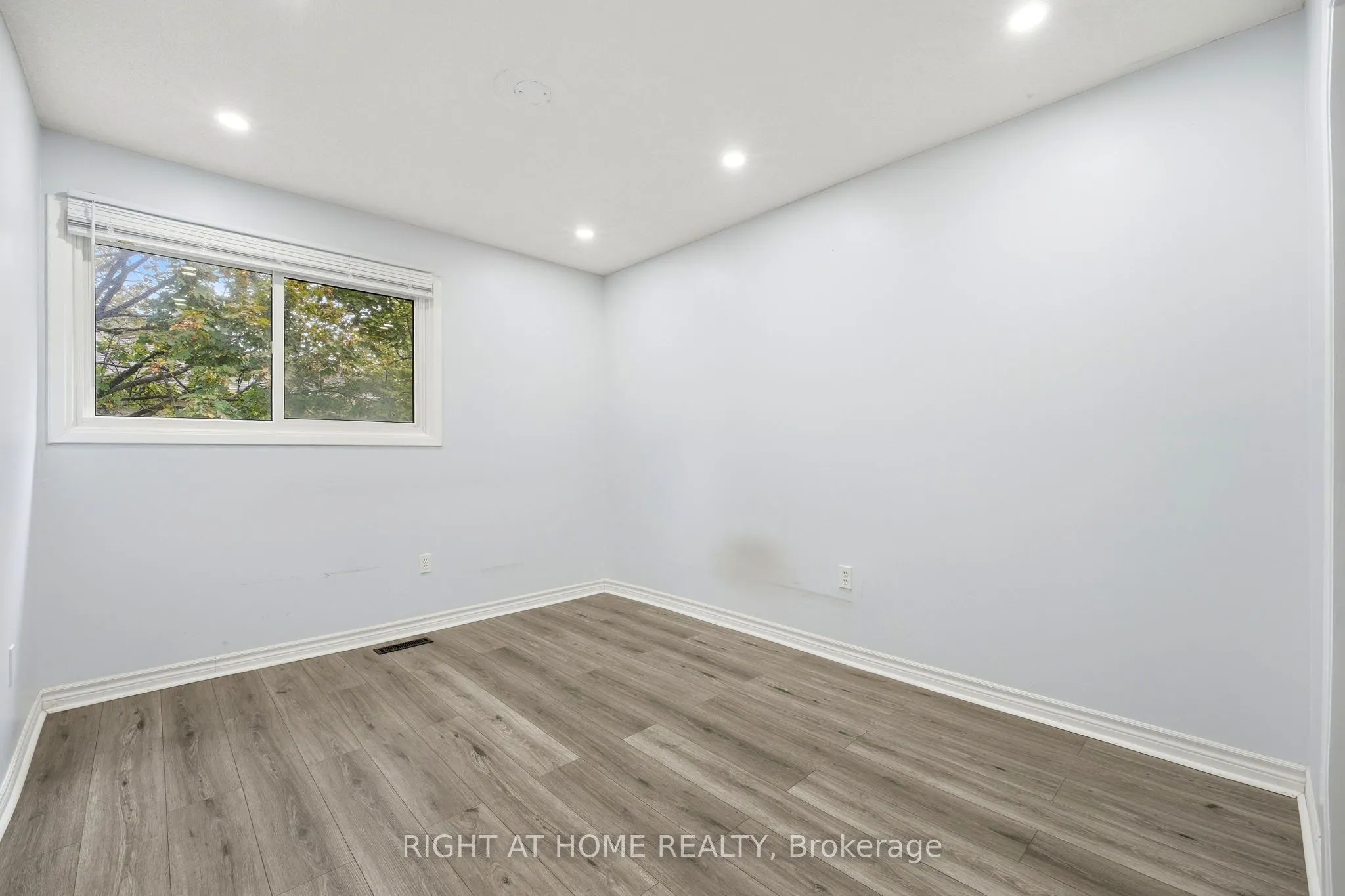 35 Chipstead Avenue #21