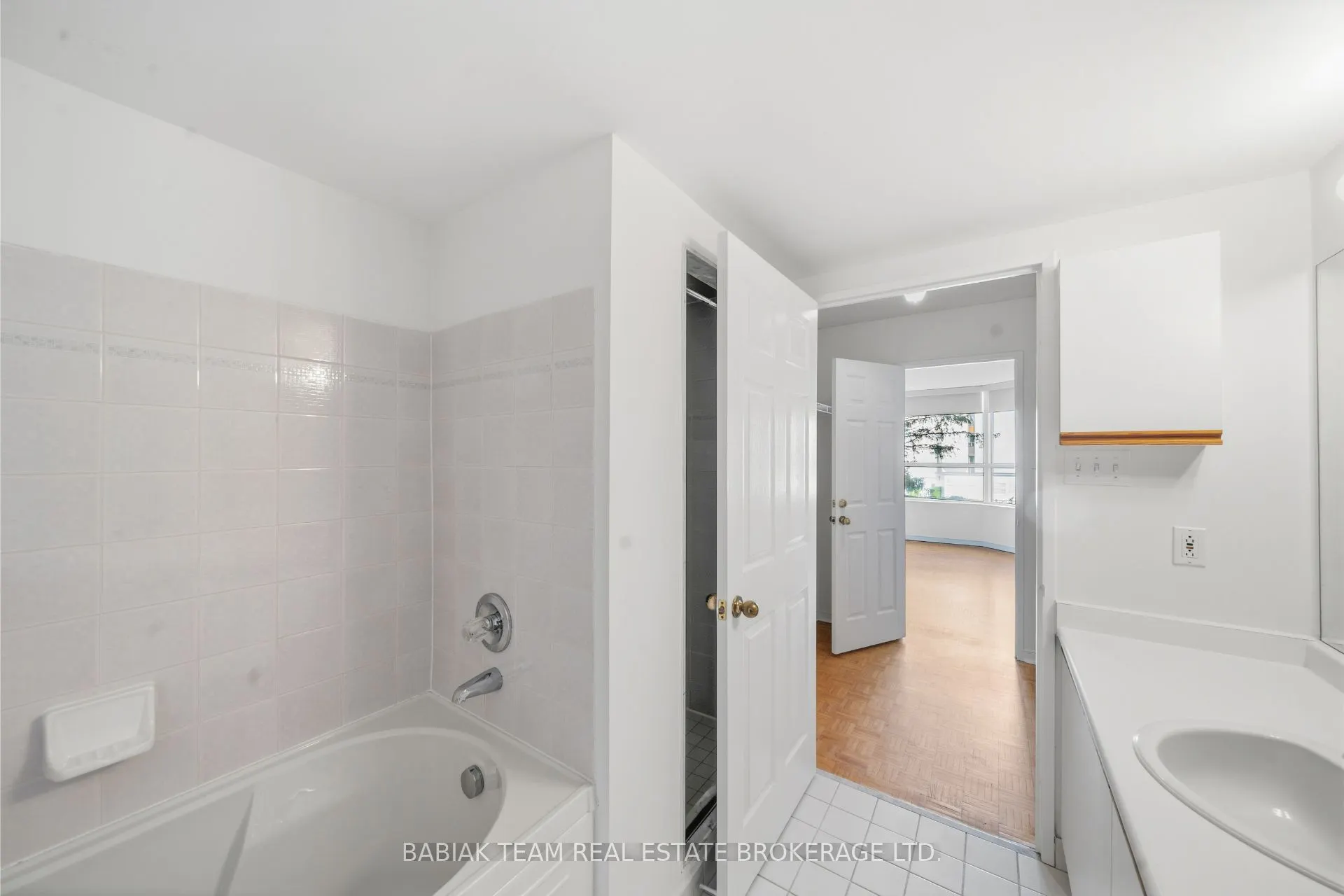 6 Humberline Drive #202