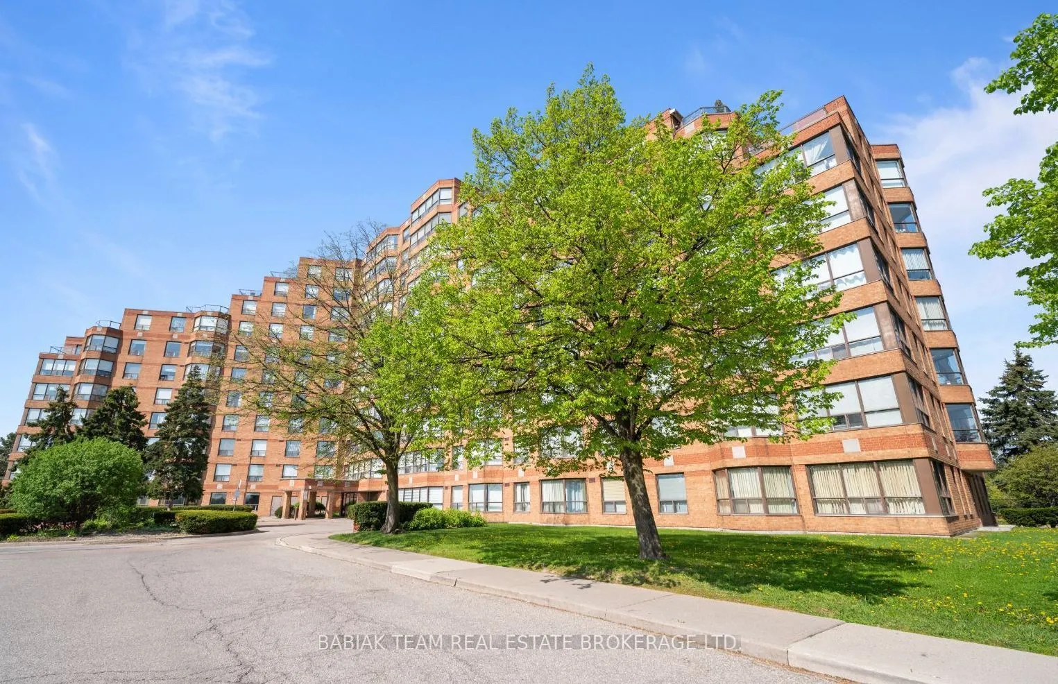 6 Humberline Drive #202