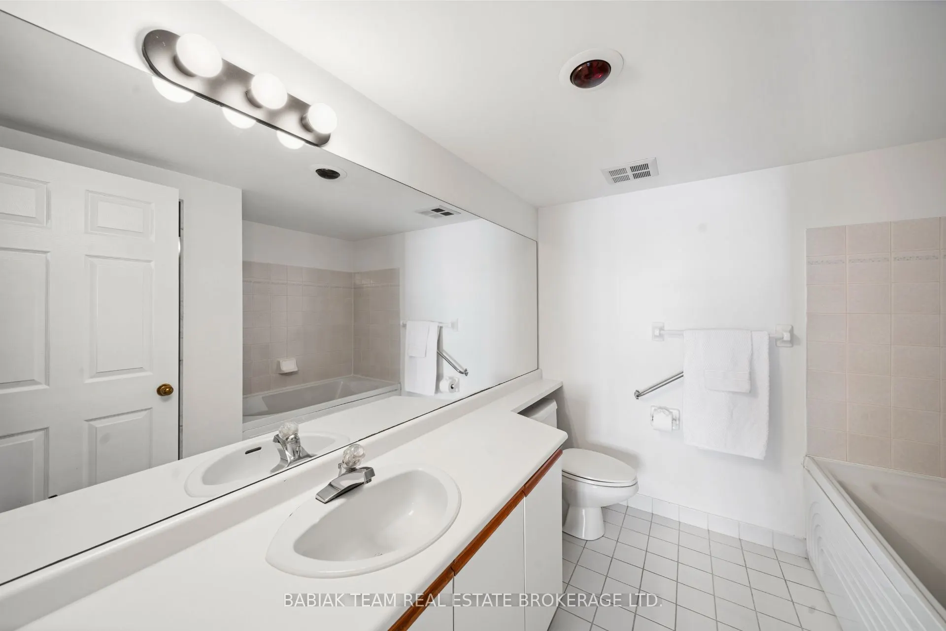 6 Humberline Drive #202