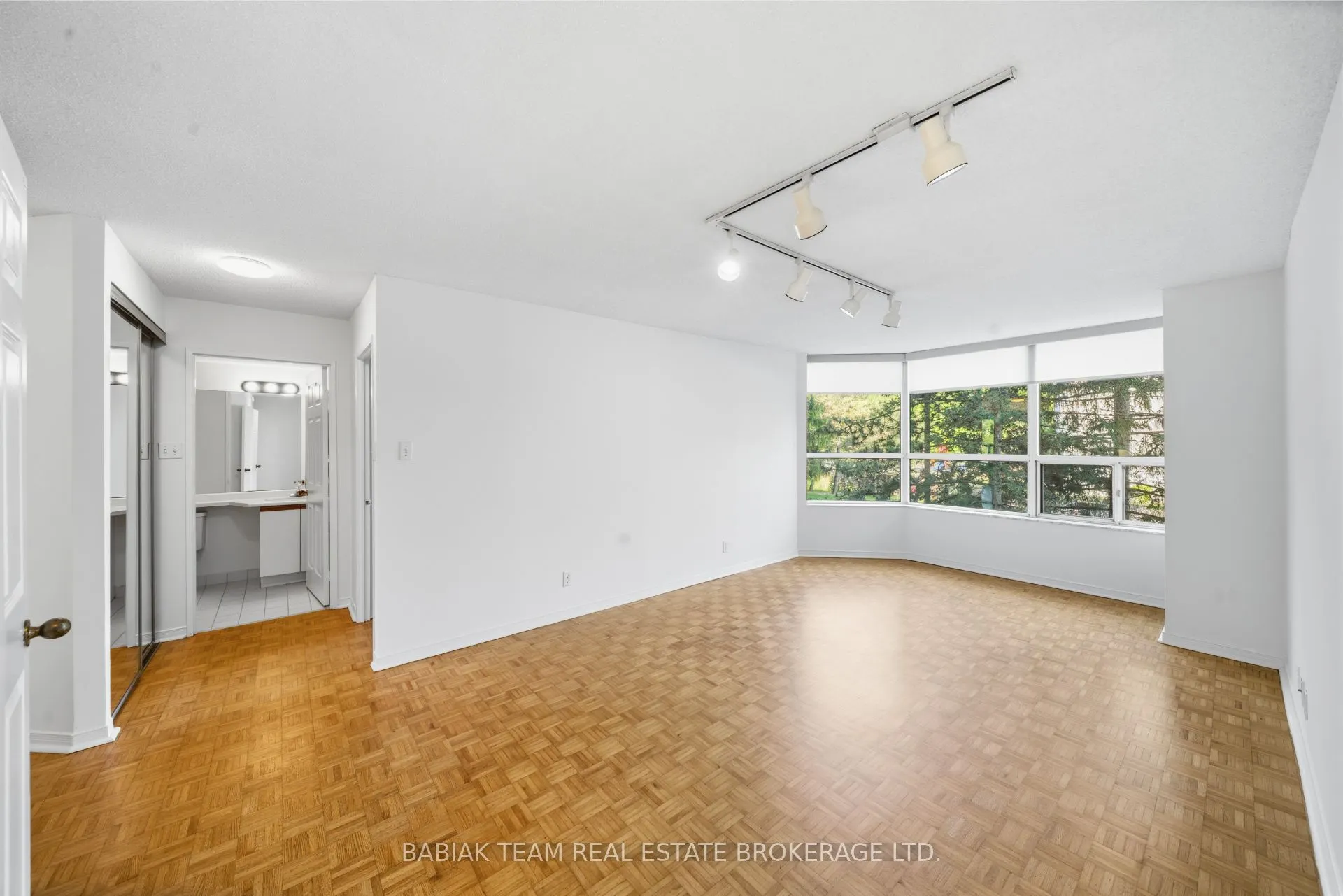 6 Humberline Drive #202