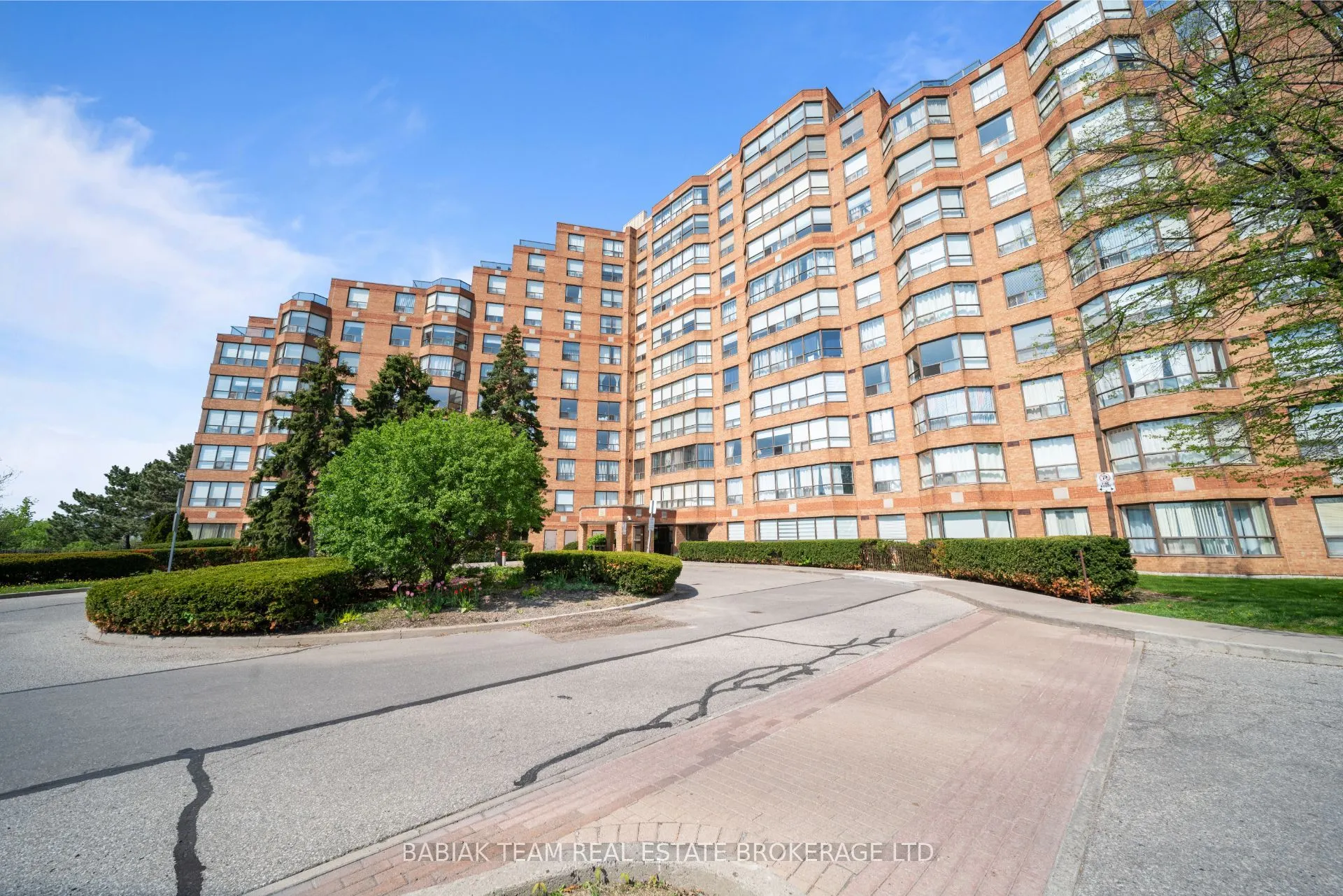 6 Humberline Drive #202