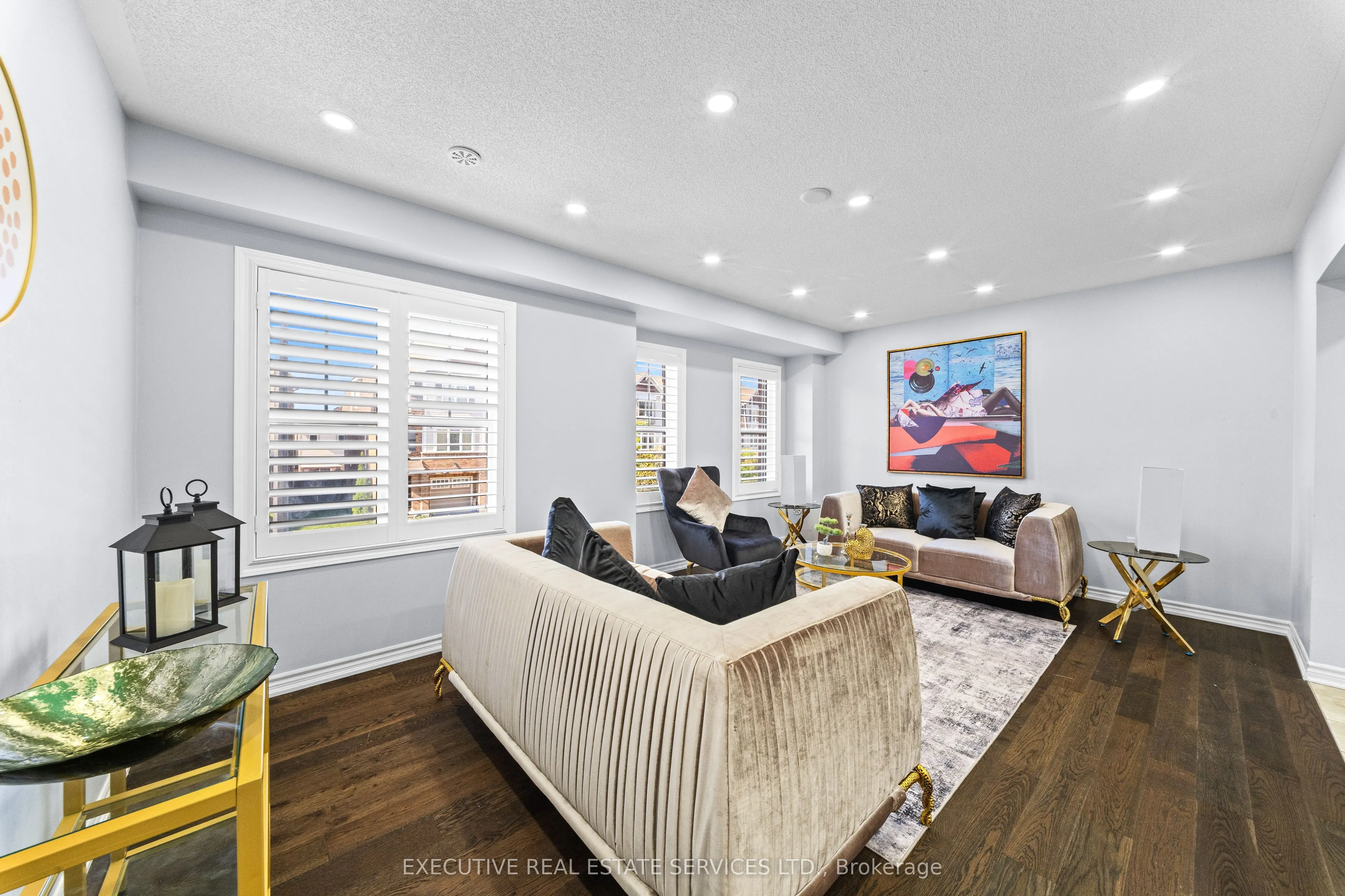 98 Bannister Crescent