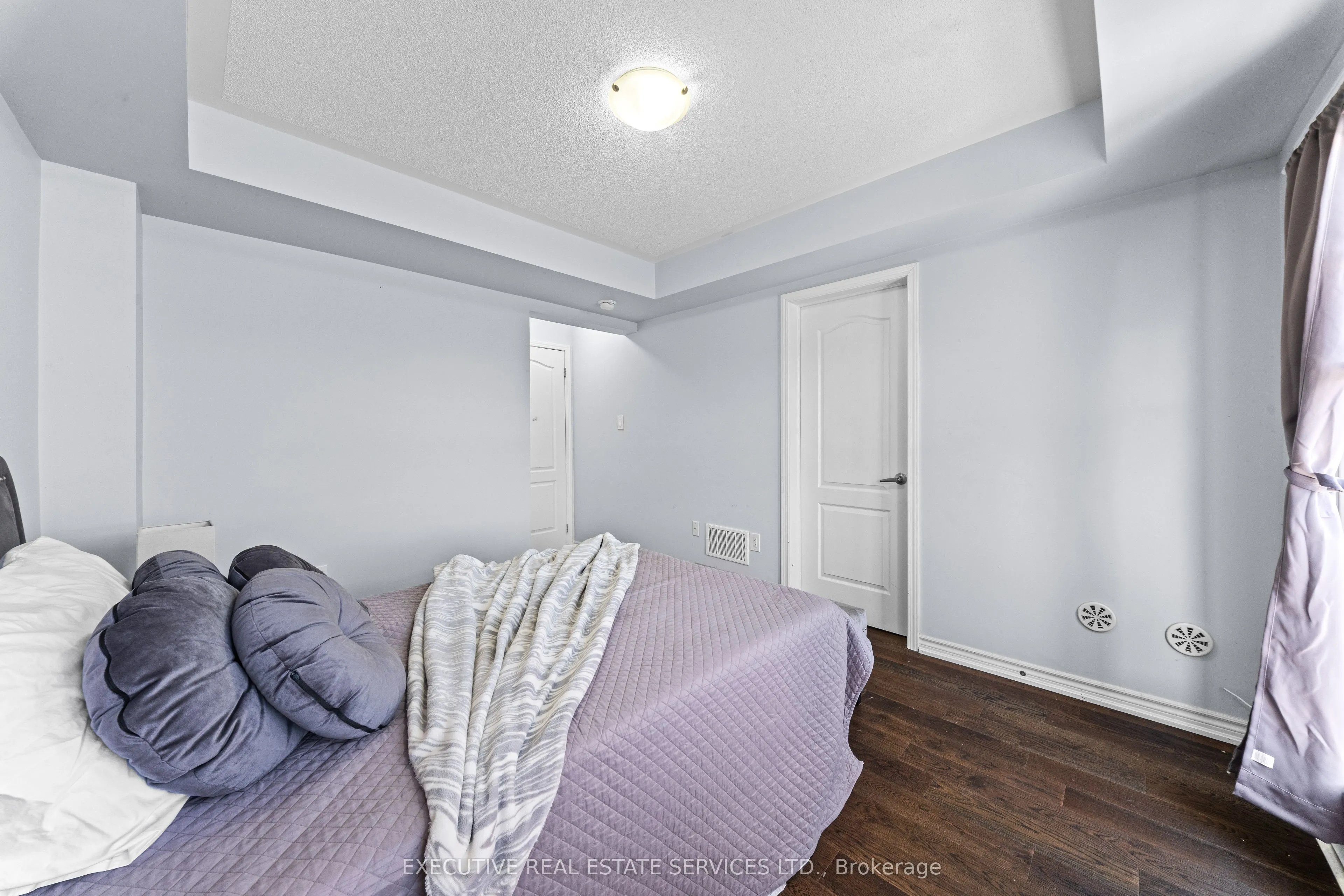 98 Bannister Crescent