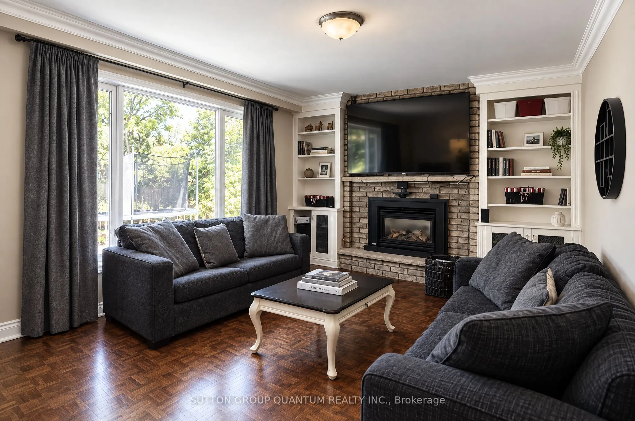 1005 Fredonia Drive