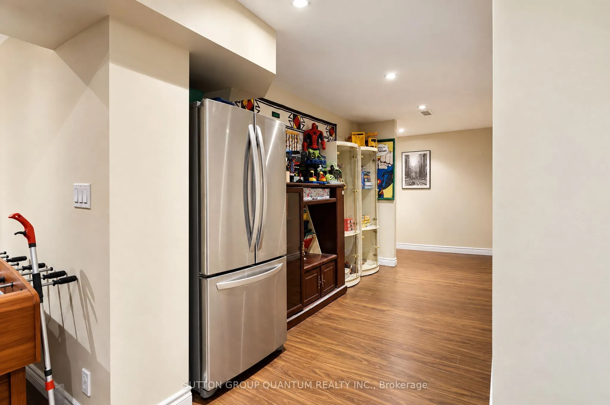 1005 Fredonia Drive