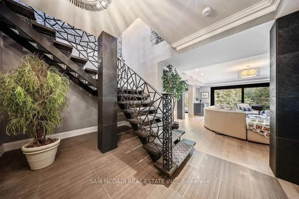 1206 Wildfield Crescent