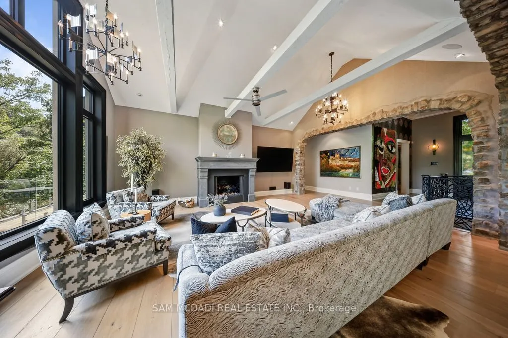 1206 Wildfield Crescent