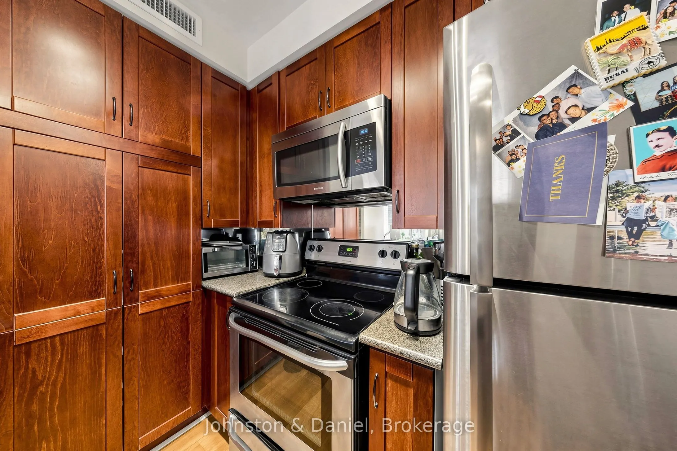 2495 Dundas Street W #417