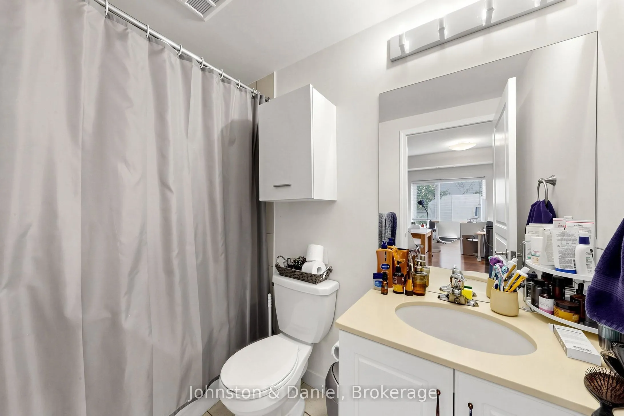 2495 Dundas Street W #417