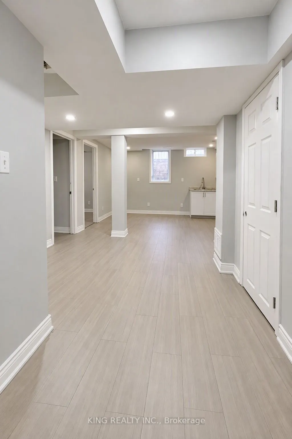 72 Baylawn Circle S