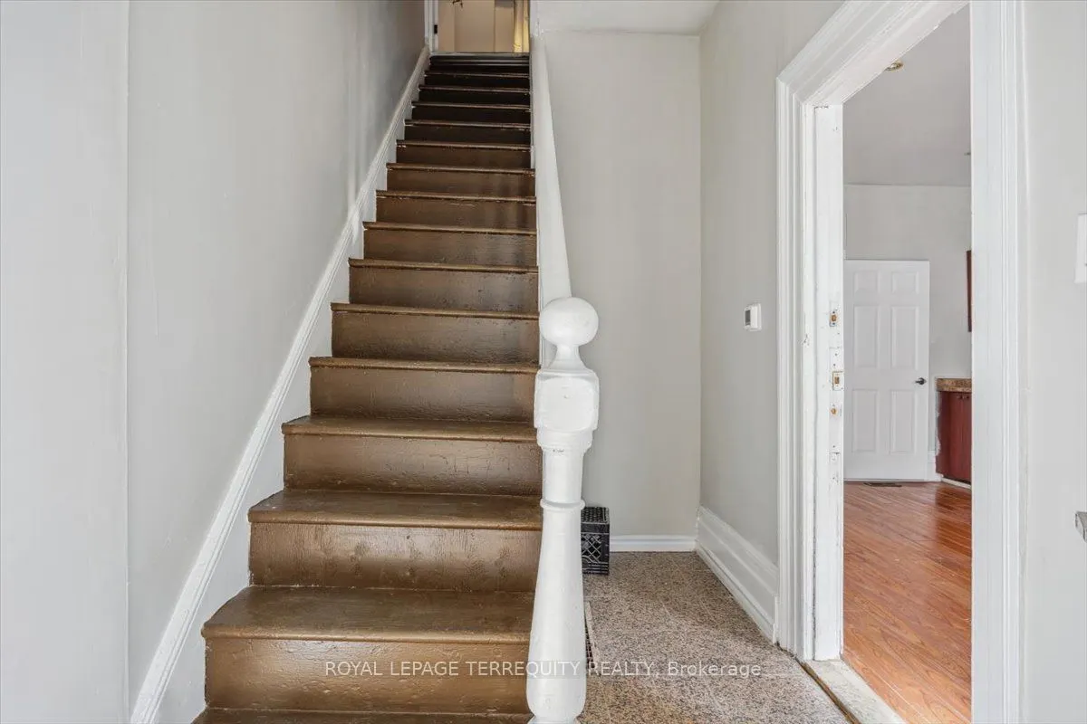 164 Main Street N #Flat #1