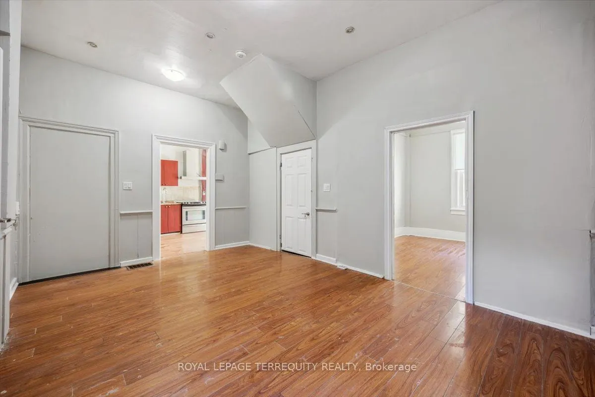 164 Main Street N #Flat #1