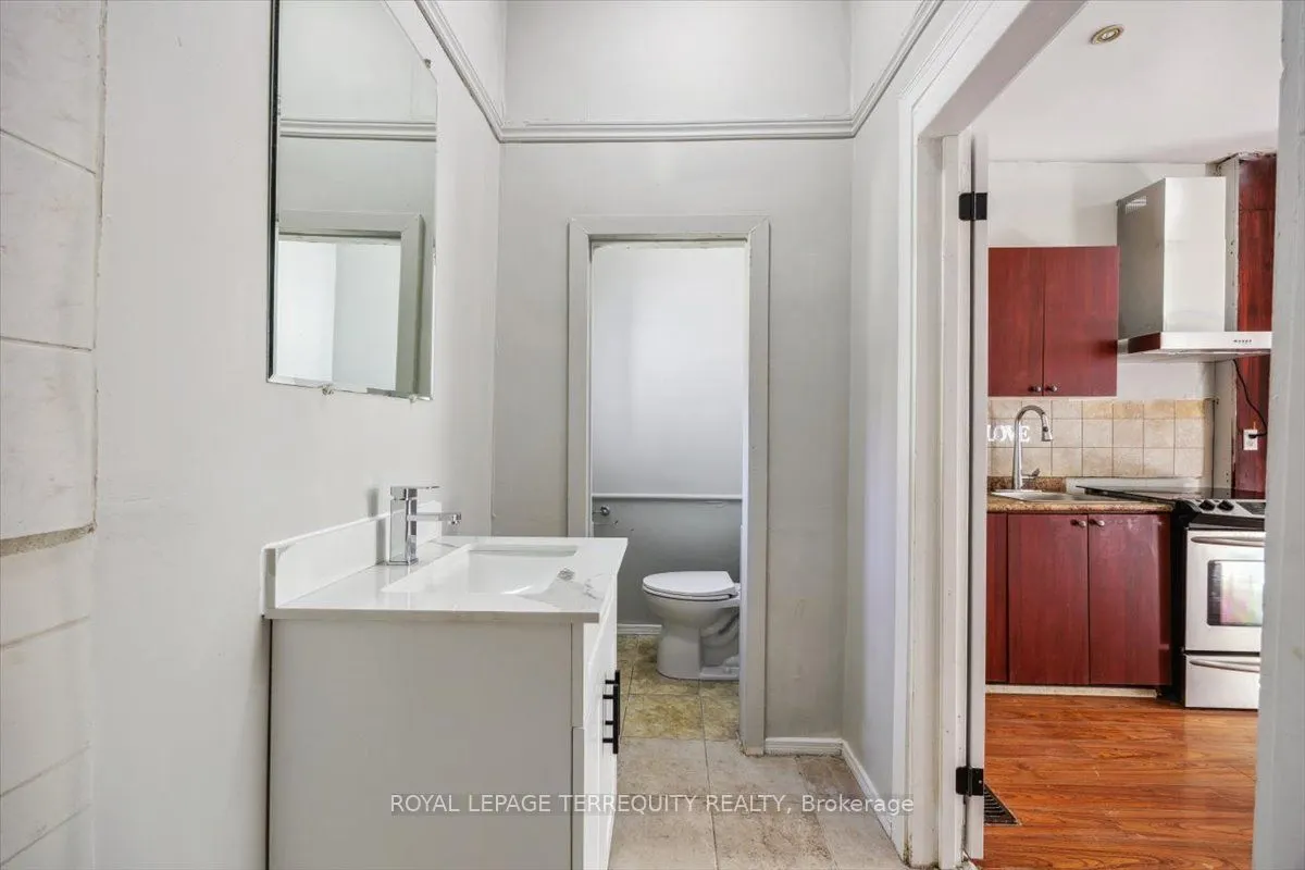 164 Main Street N #Flat #1
