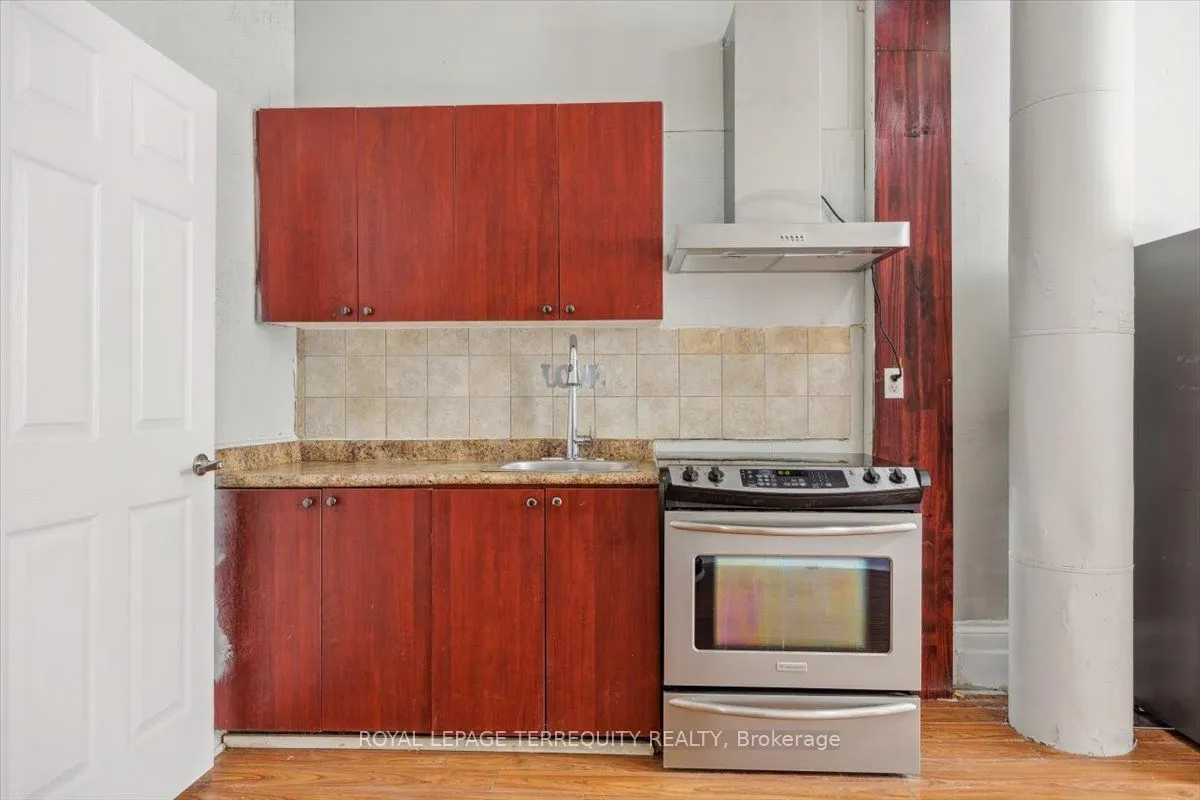164 Main Street N #Flat #1