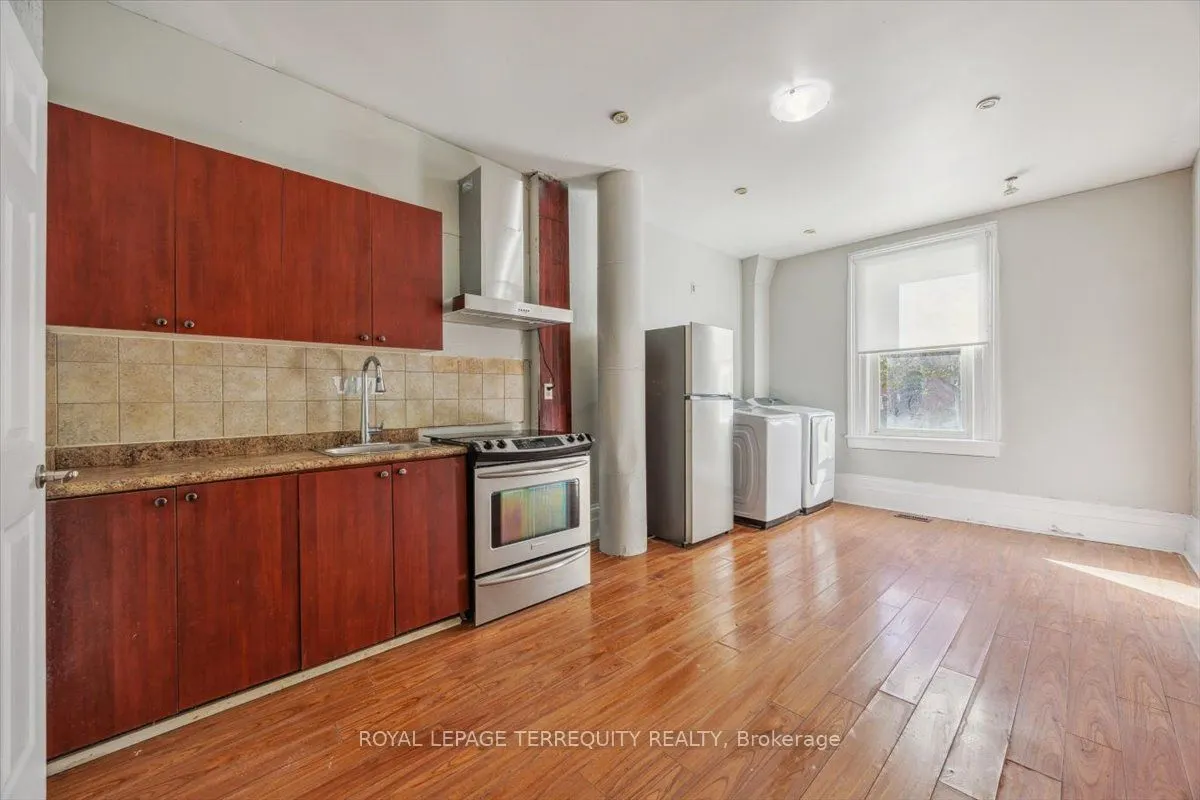 164 Main Street N #Flat #1