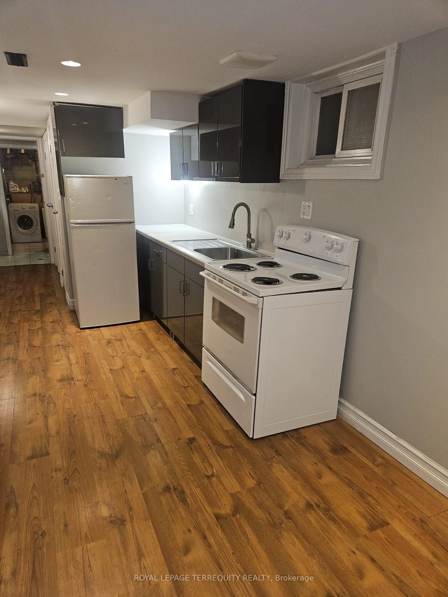 2 Golden Avenue #Basement