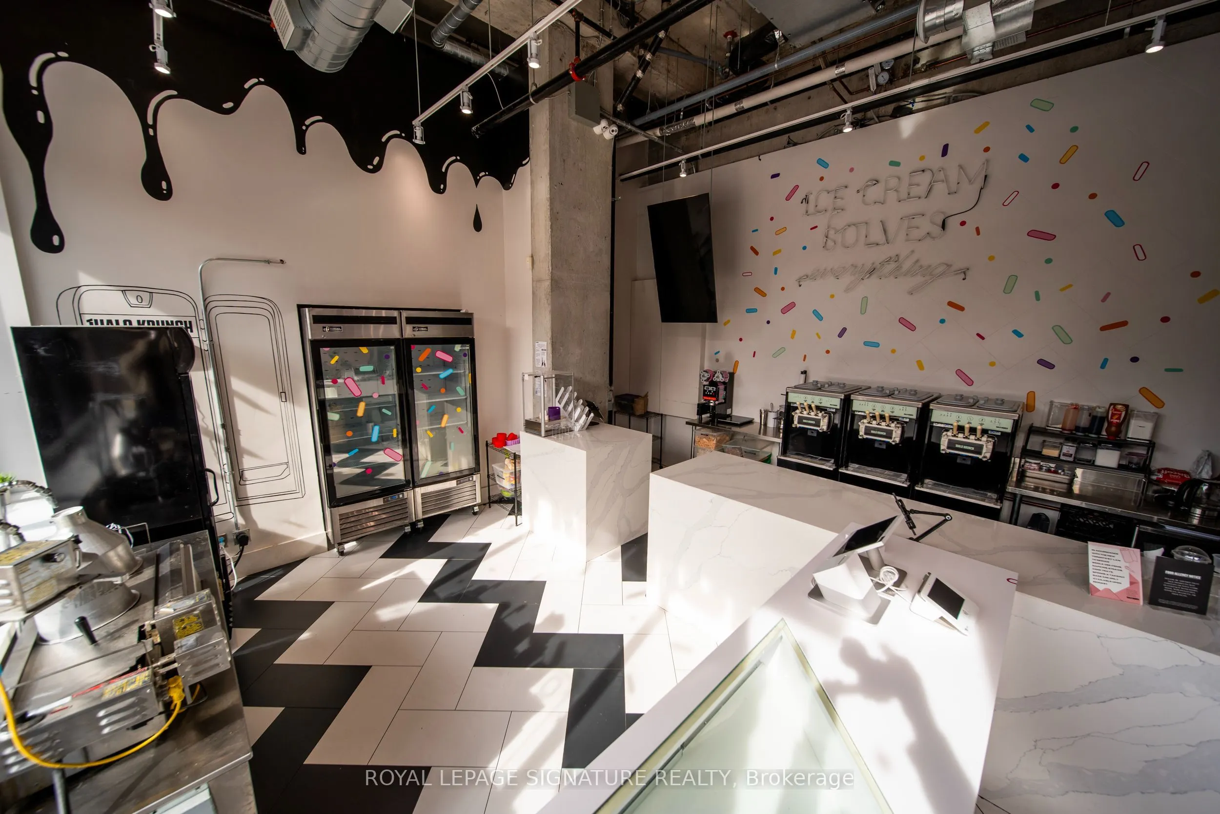 2114 Bloor Street W #Unit A