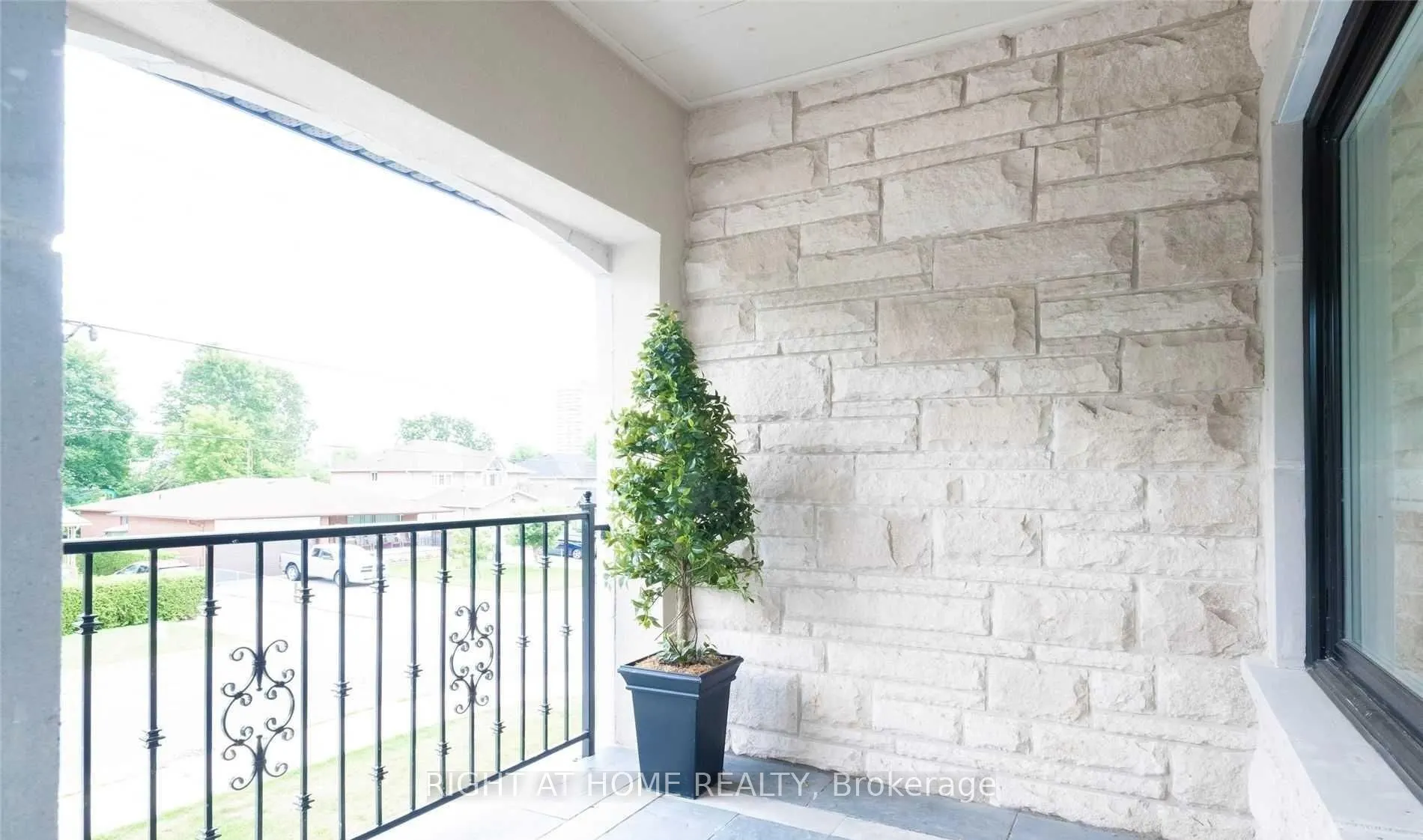 53 Eaglewood Boulevard