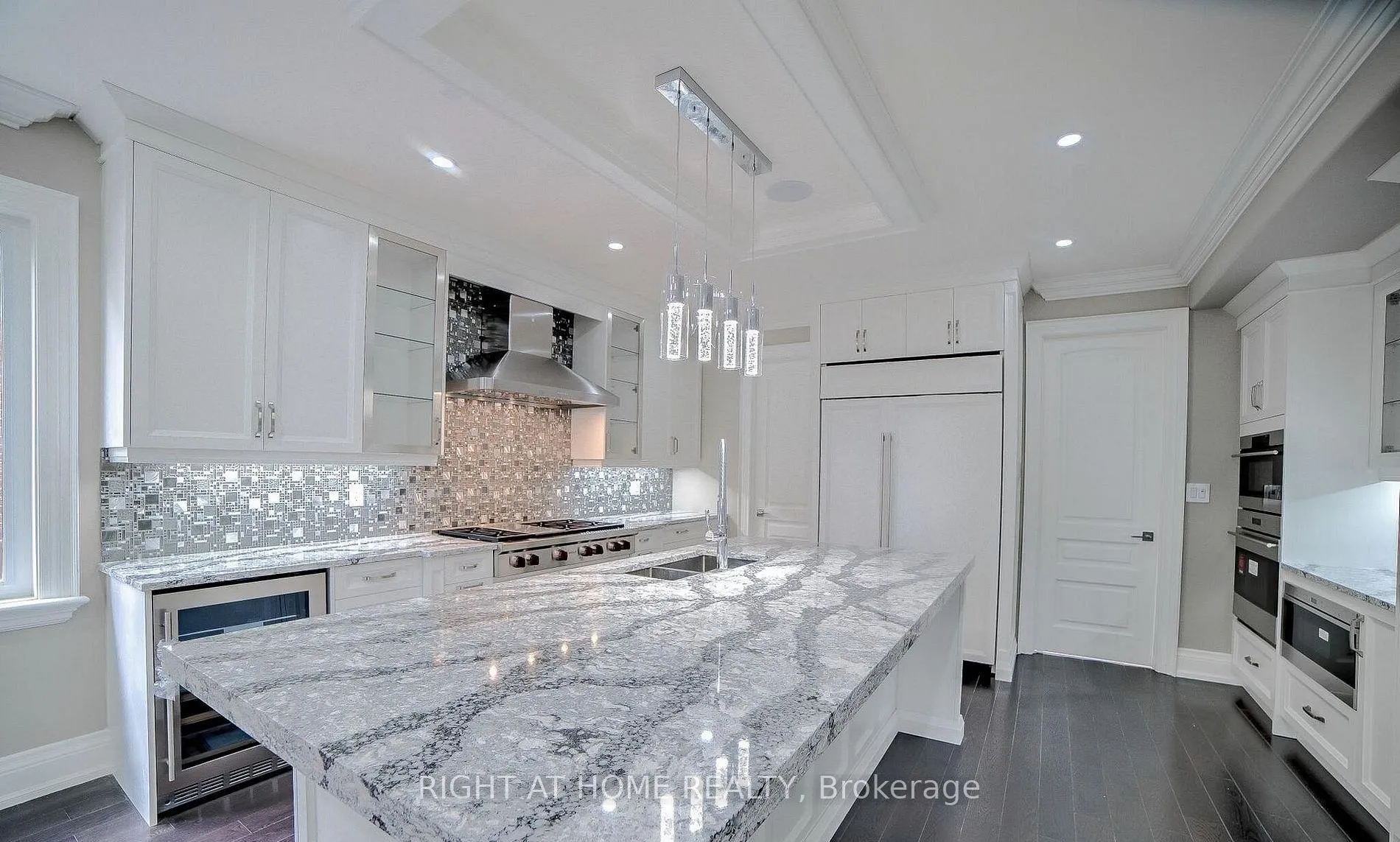 53 Eaglewood Boulevard
