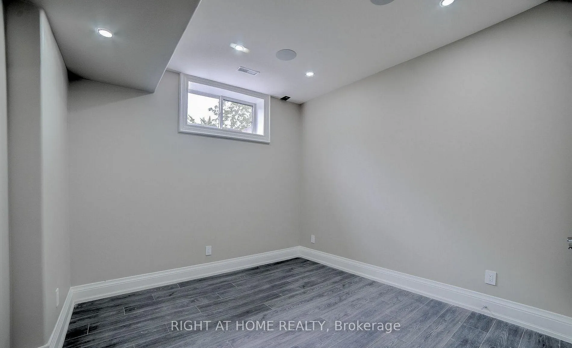 53 Eaglewood Boulevard