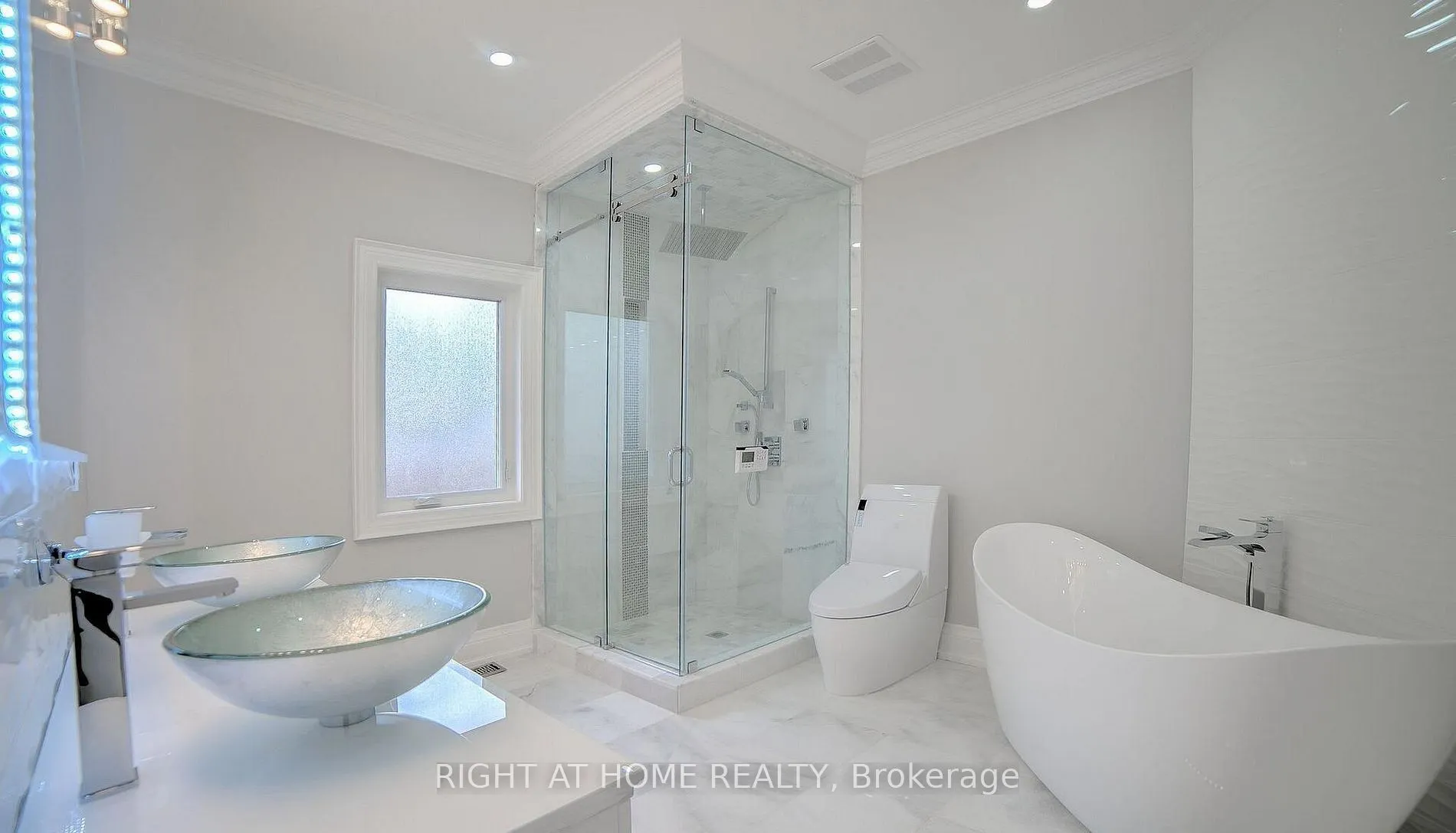 53 Eaglewood Boulevard