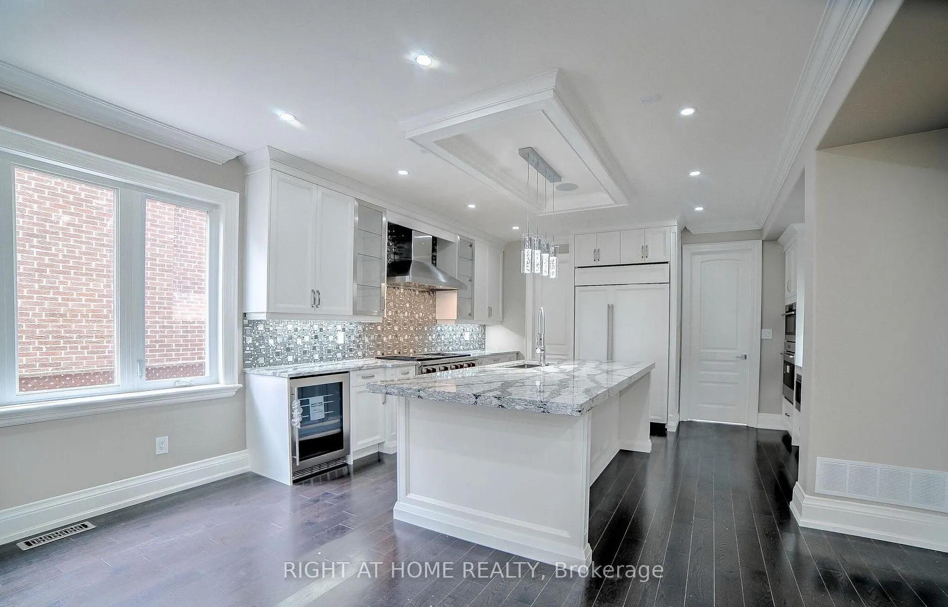 53 Eaglewood Boulevard